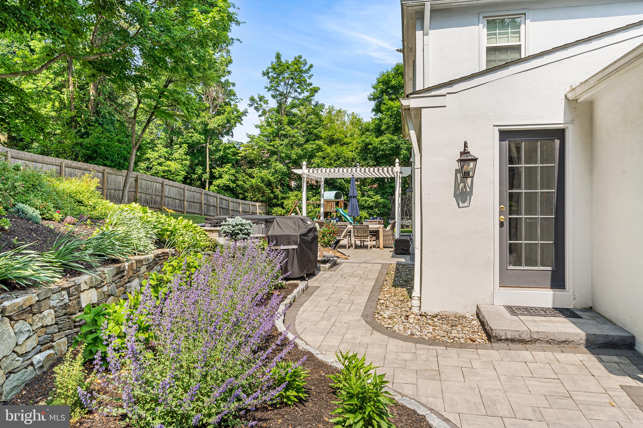 SOUTH WAYNE - Residential