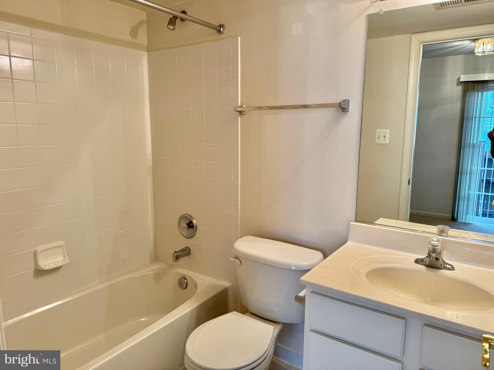 HEARTHSIDE AT FLYNNS CROSSING - Residential Lease