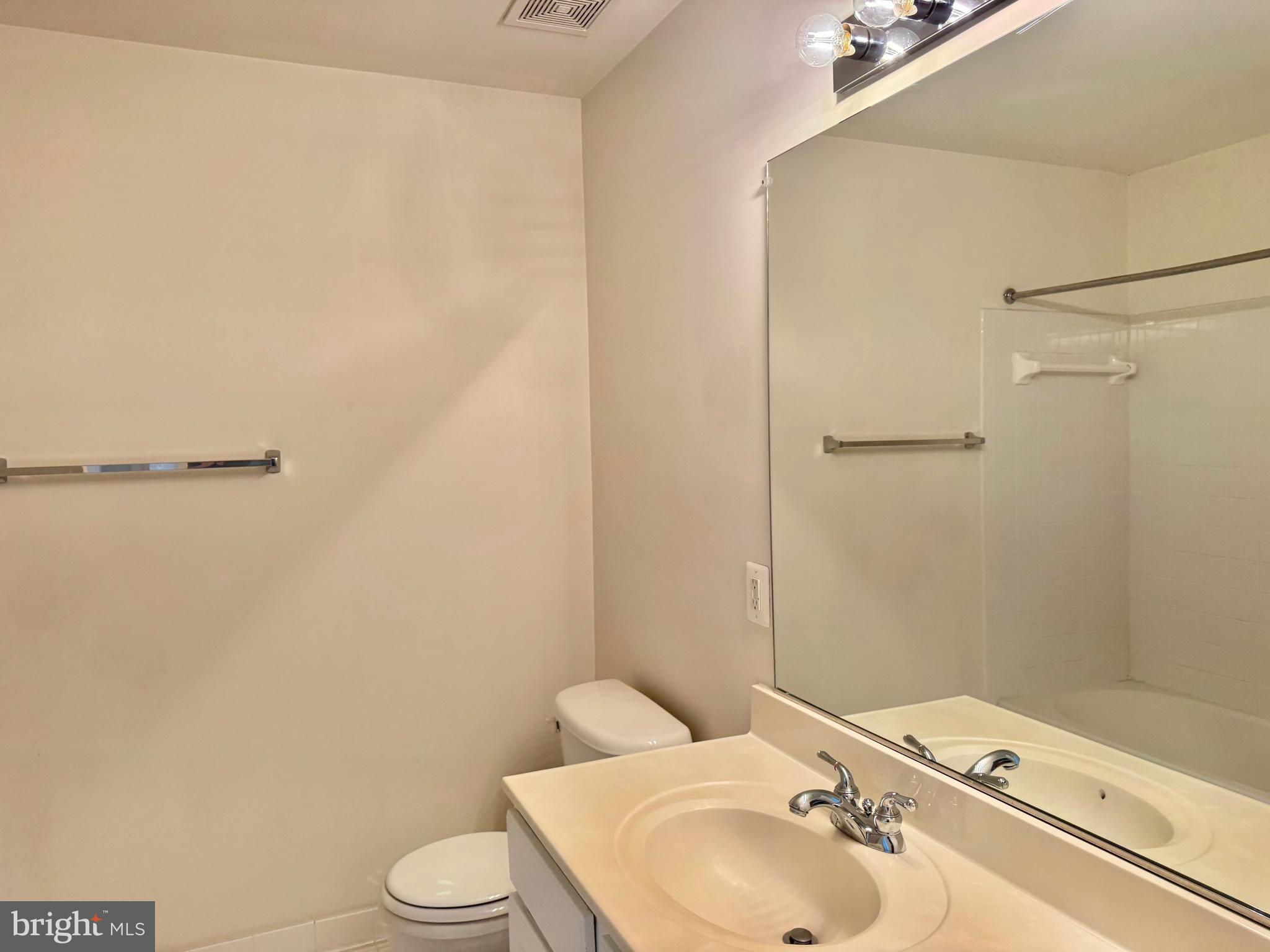 HEARTHSIDE AT FLYNNS CROSSING - Residential Lease