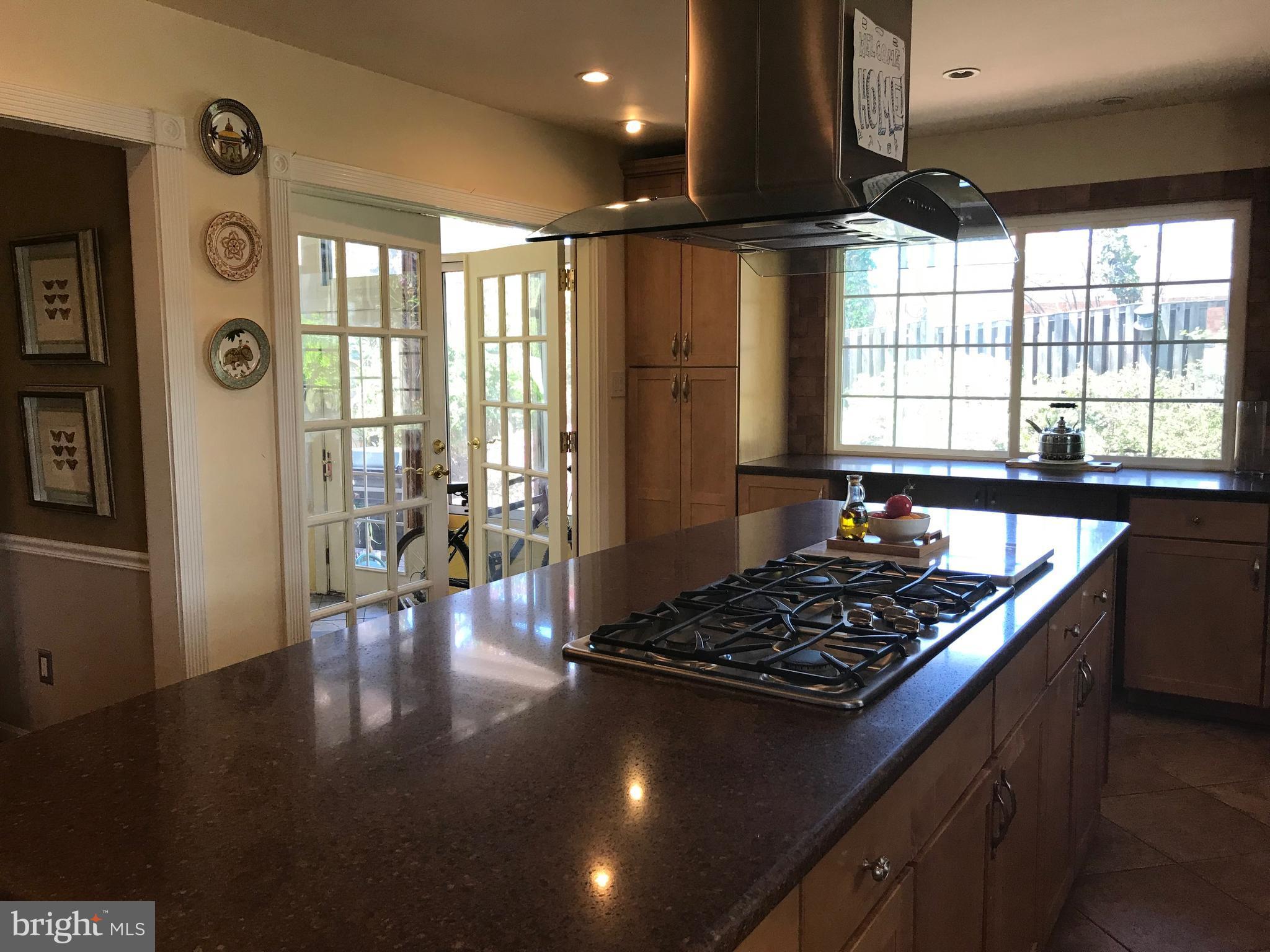 HOLLIN GLEN - Residential Lease