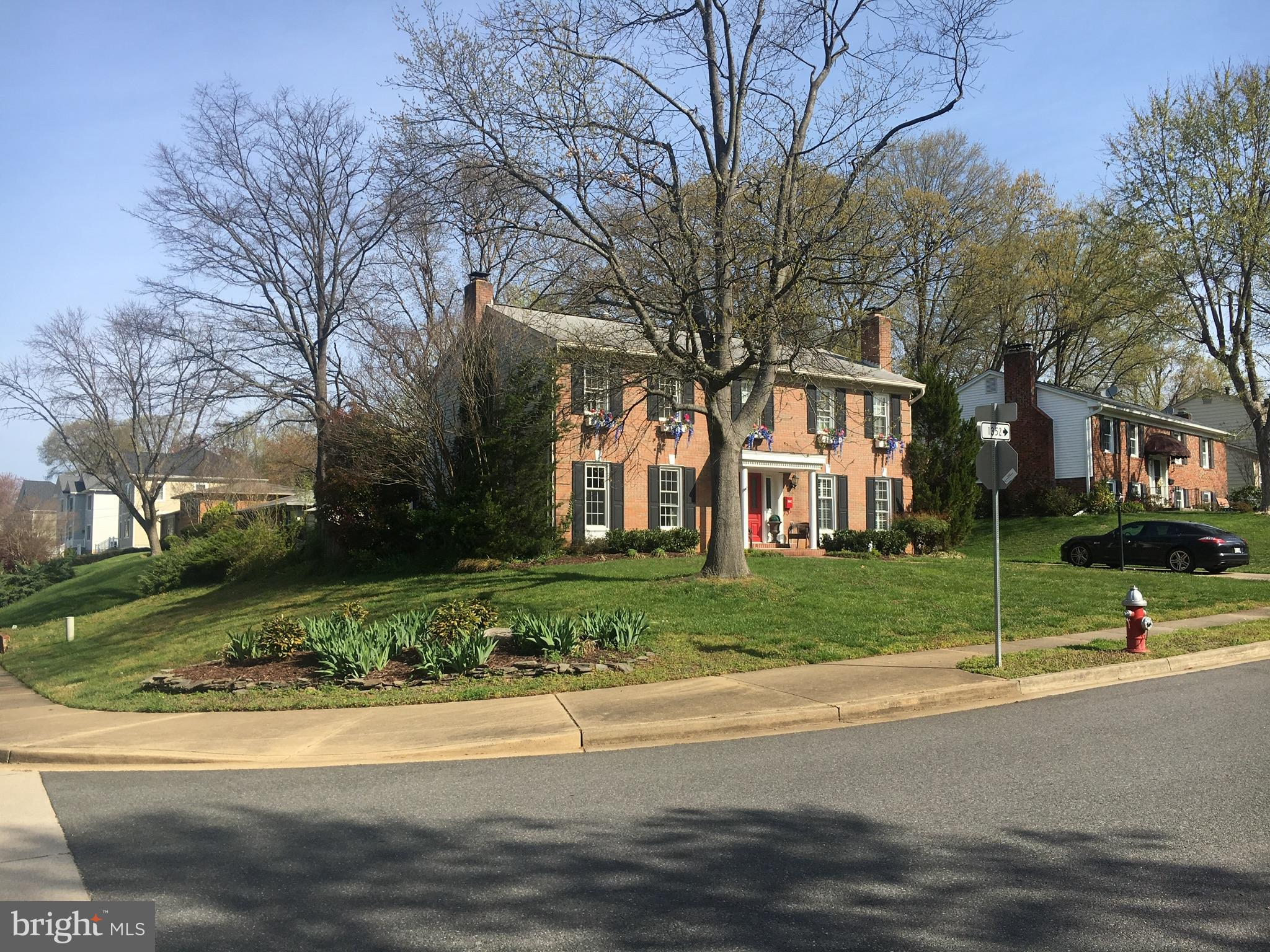 HOLLIN GLEN - Residential Lease