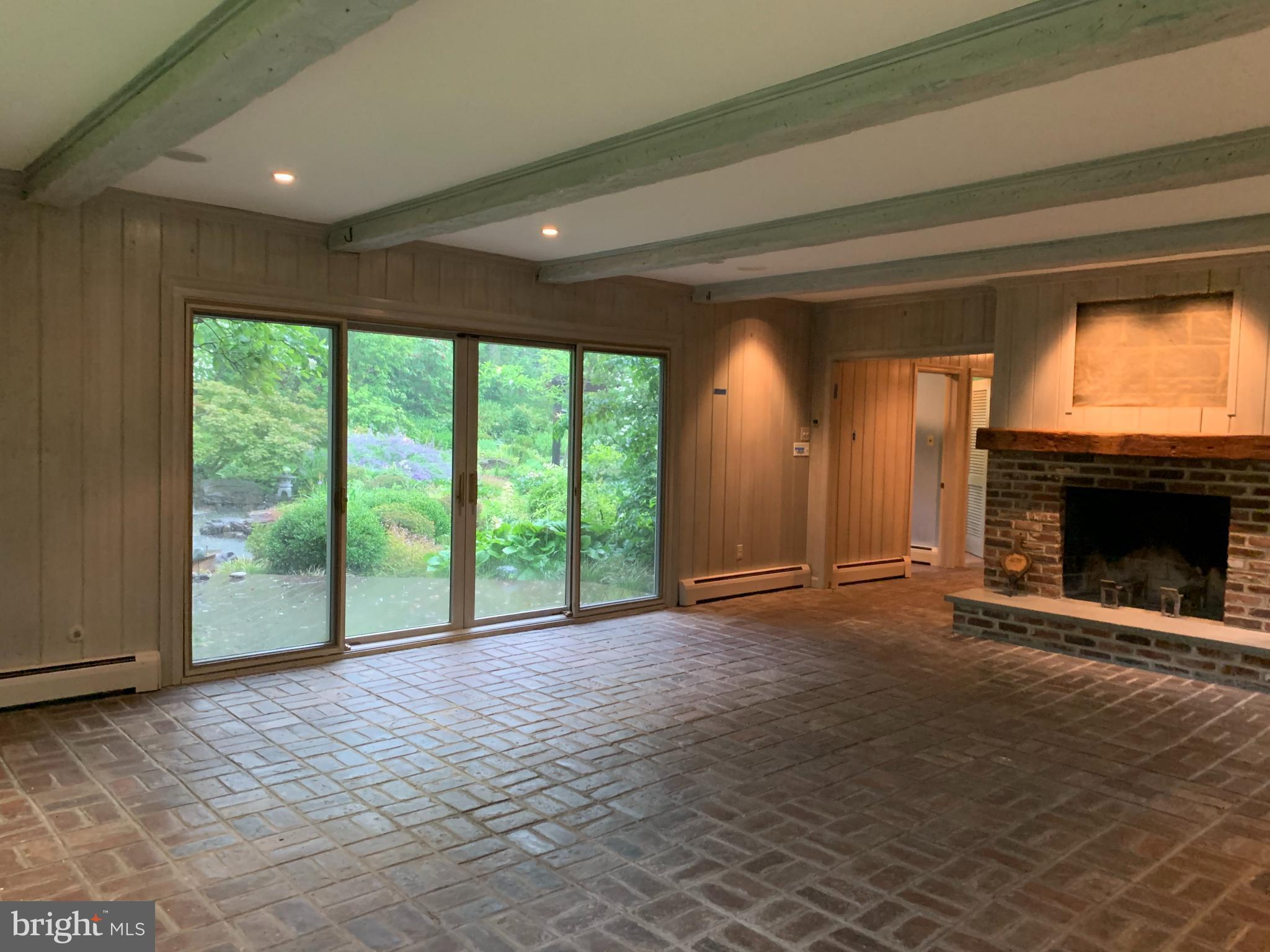 LAFAYETTE HILL - Residential