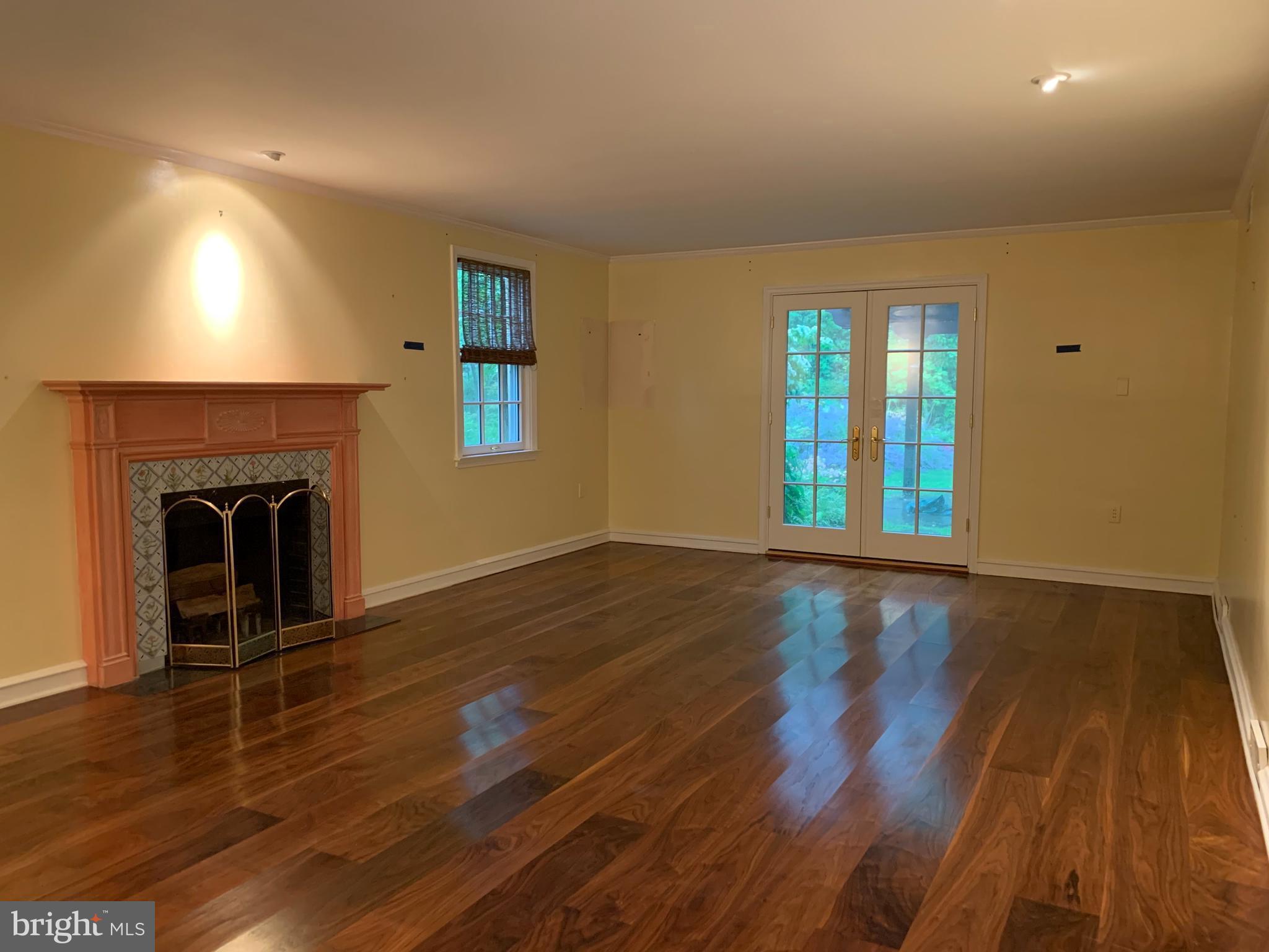 LAFAYETTE HILL - Residential