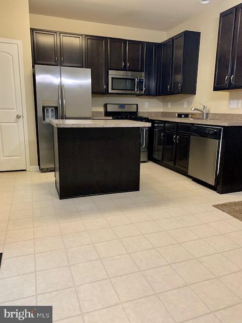 CARRIAGE HILL - Residential Lease