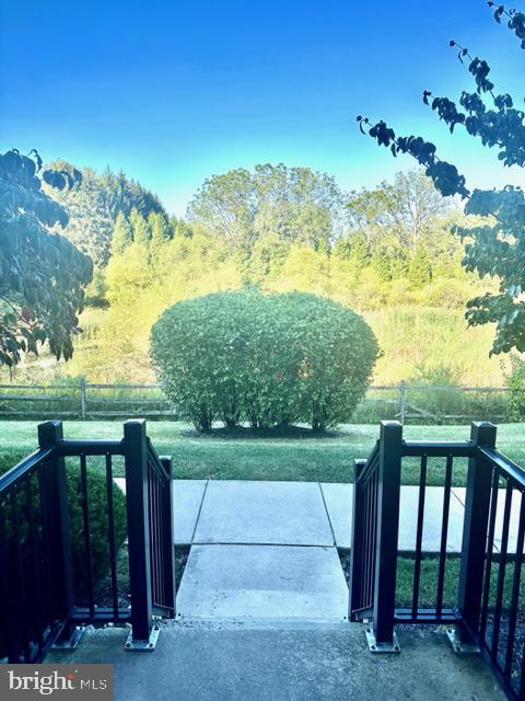 CARRIAGE HILL - Residential Lease