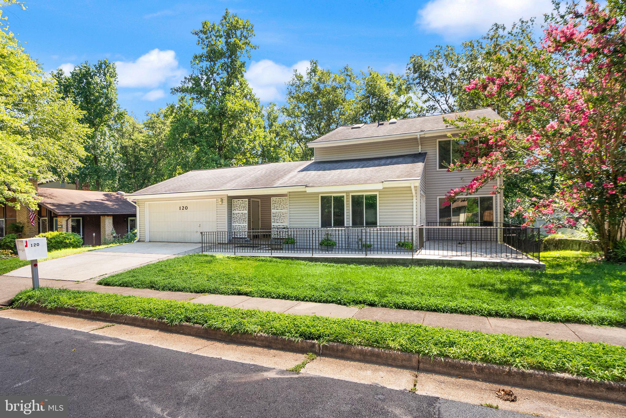 120 E MEADOWLAND LANE E