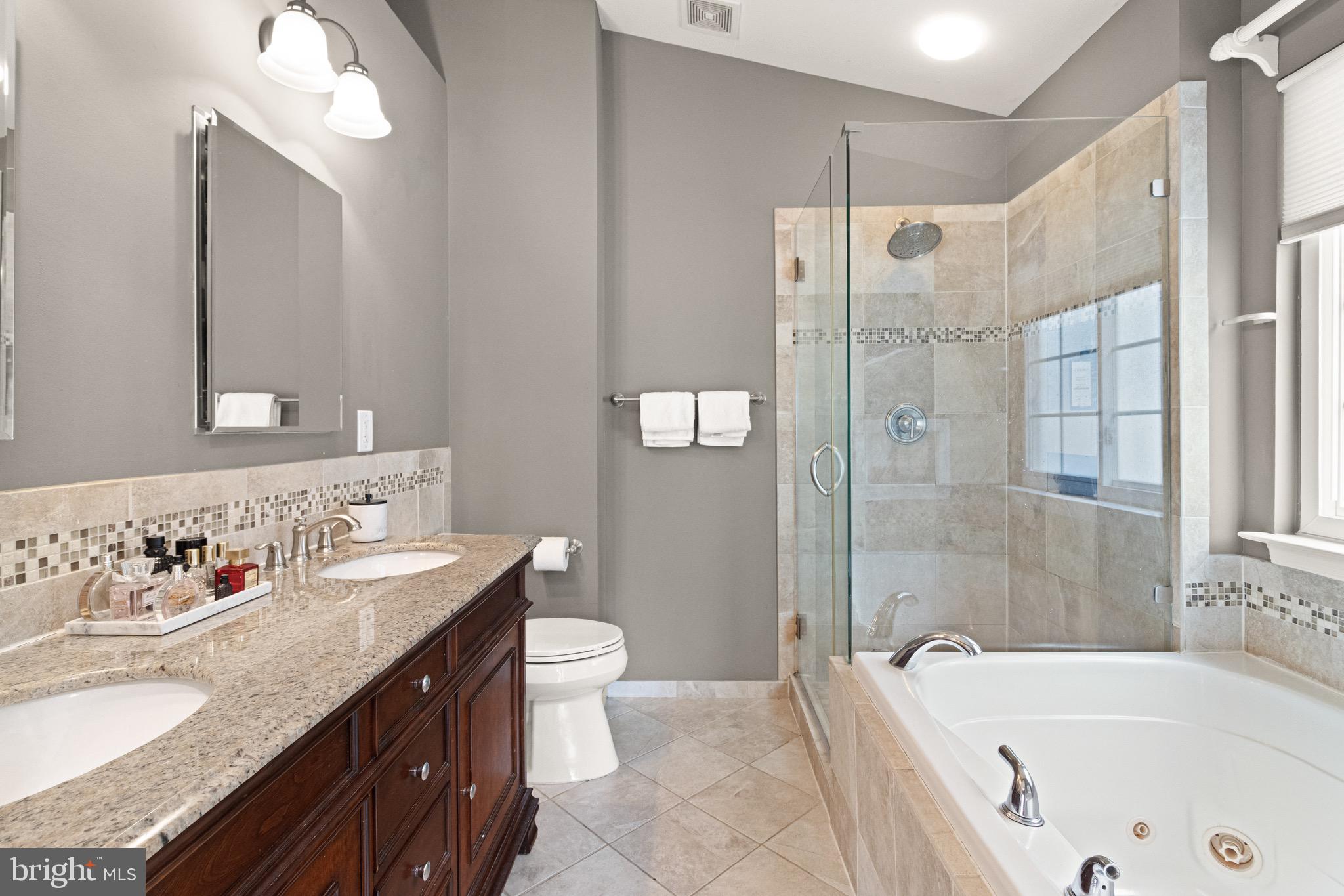 BLOOMS CROSSING - Residential