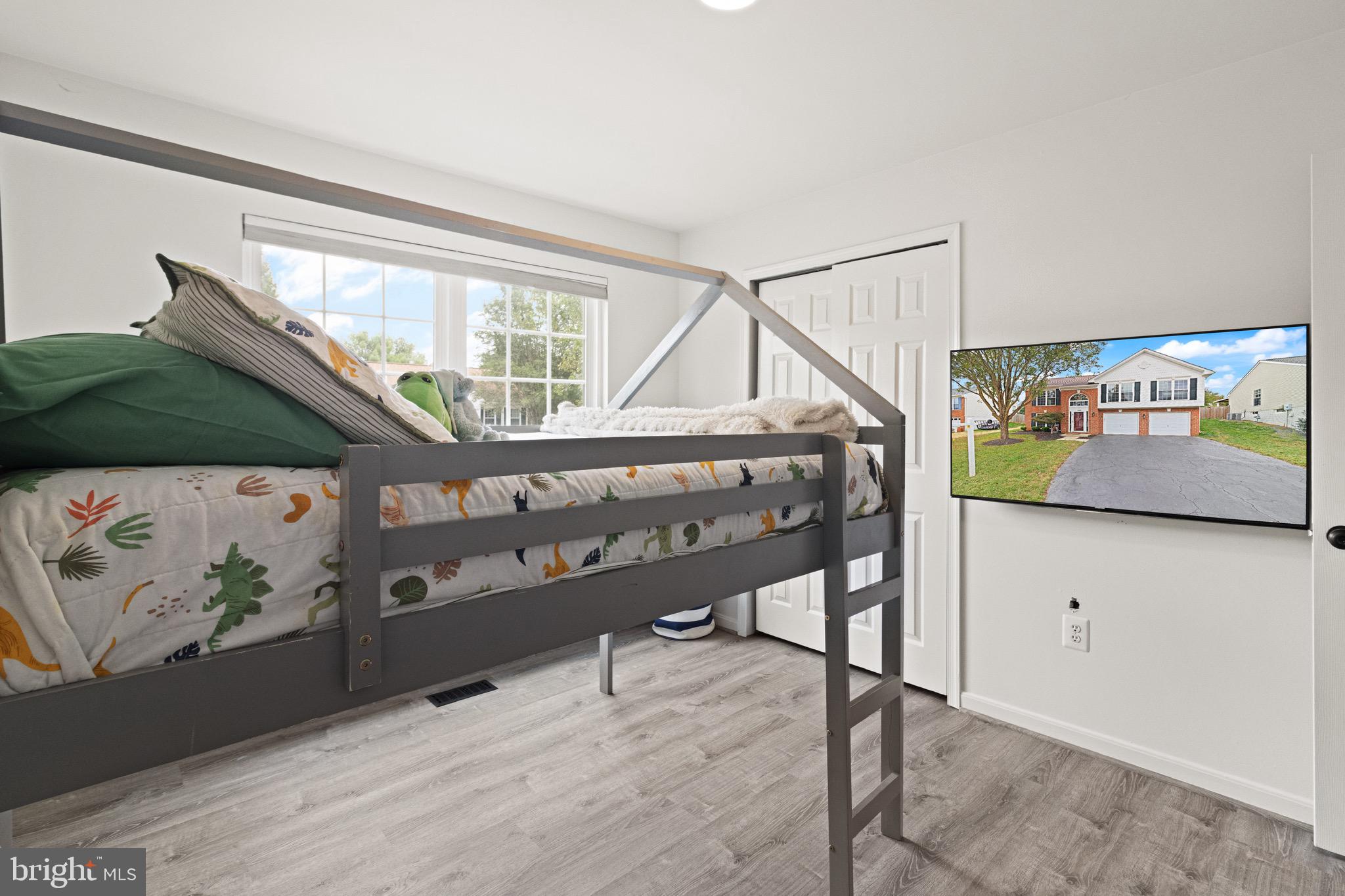 BLOOMS CROSSING - Residential