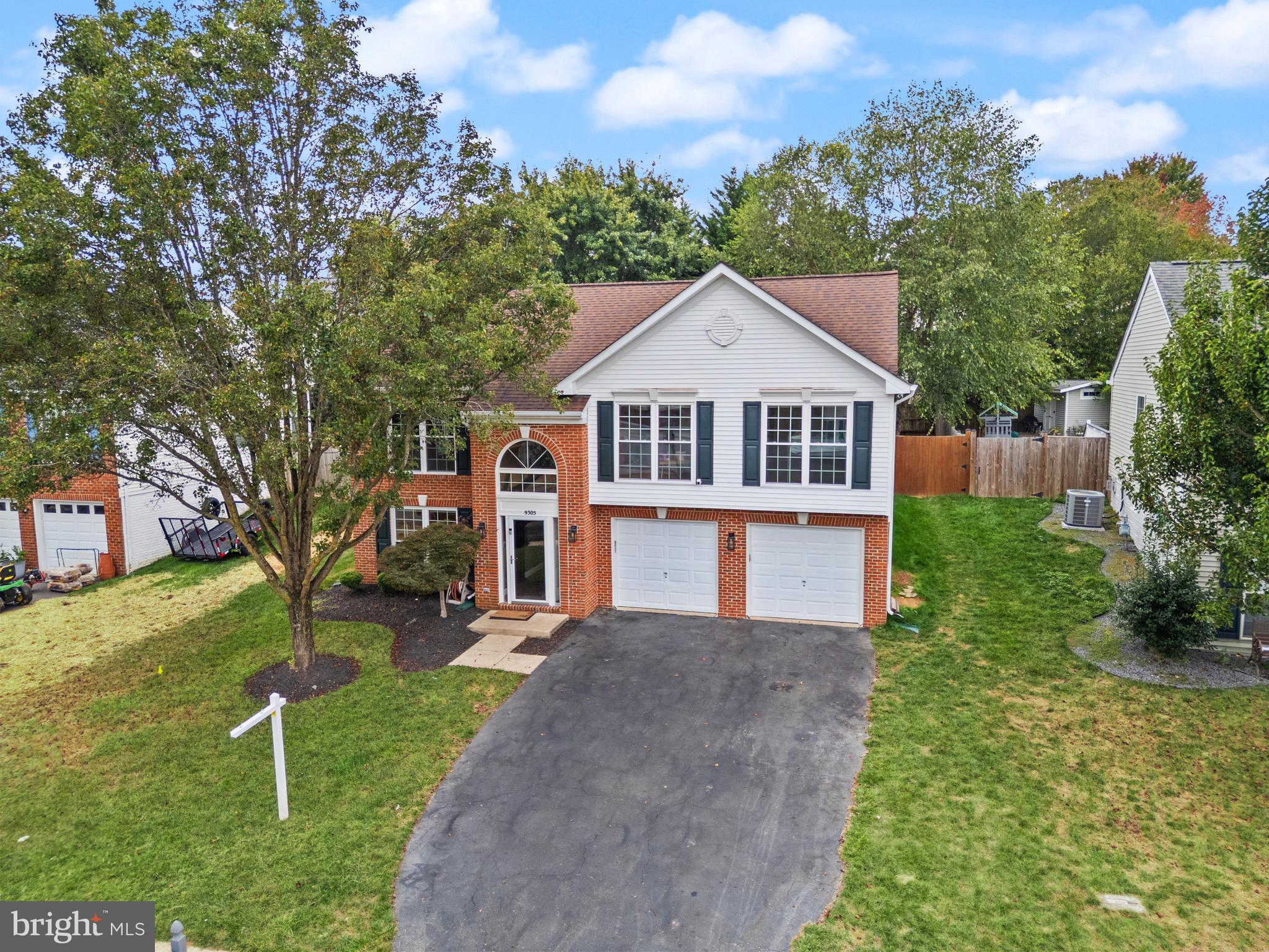 BLOOMS CROSSING - Residential