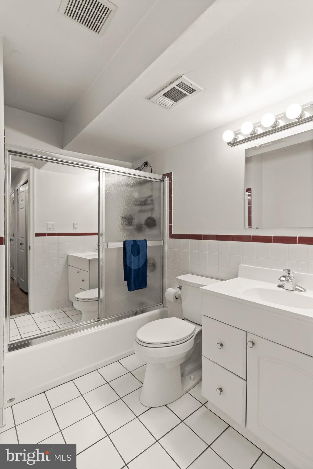 BLOOMS CROSSING - Residential