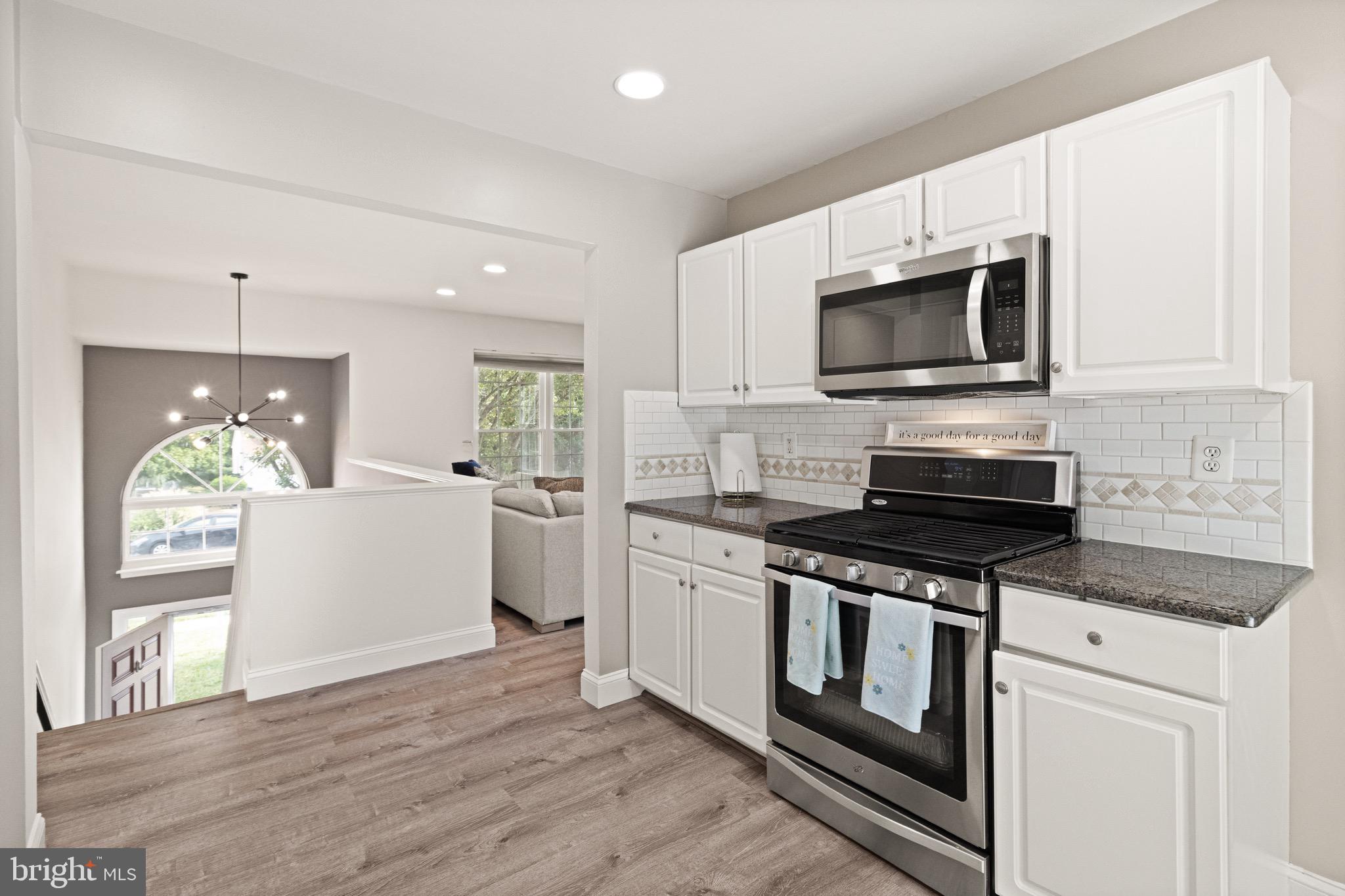 BLOOMS CROSSING - Residential