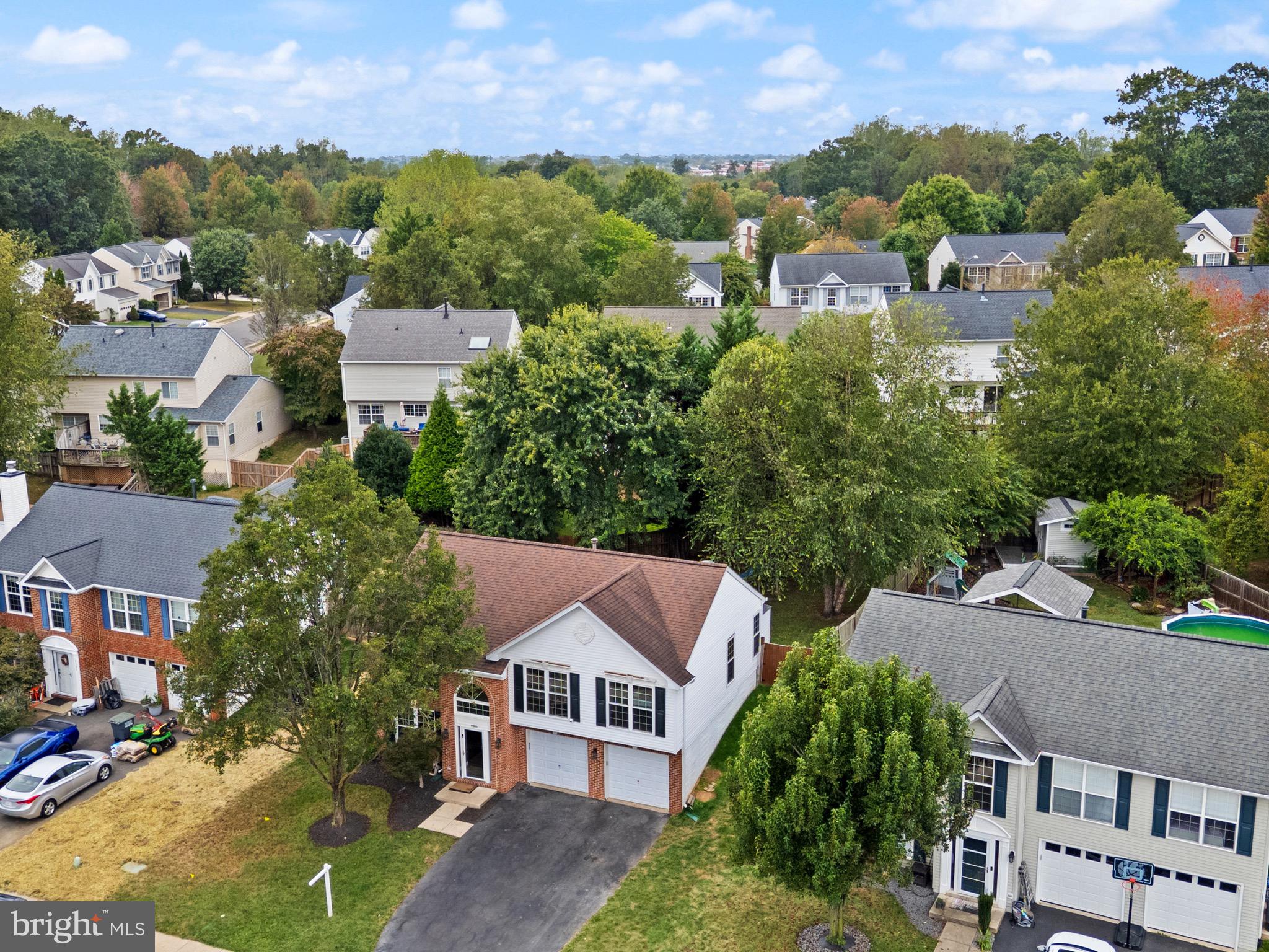 BLOOMS CROSSING - Residential