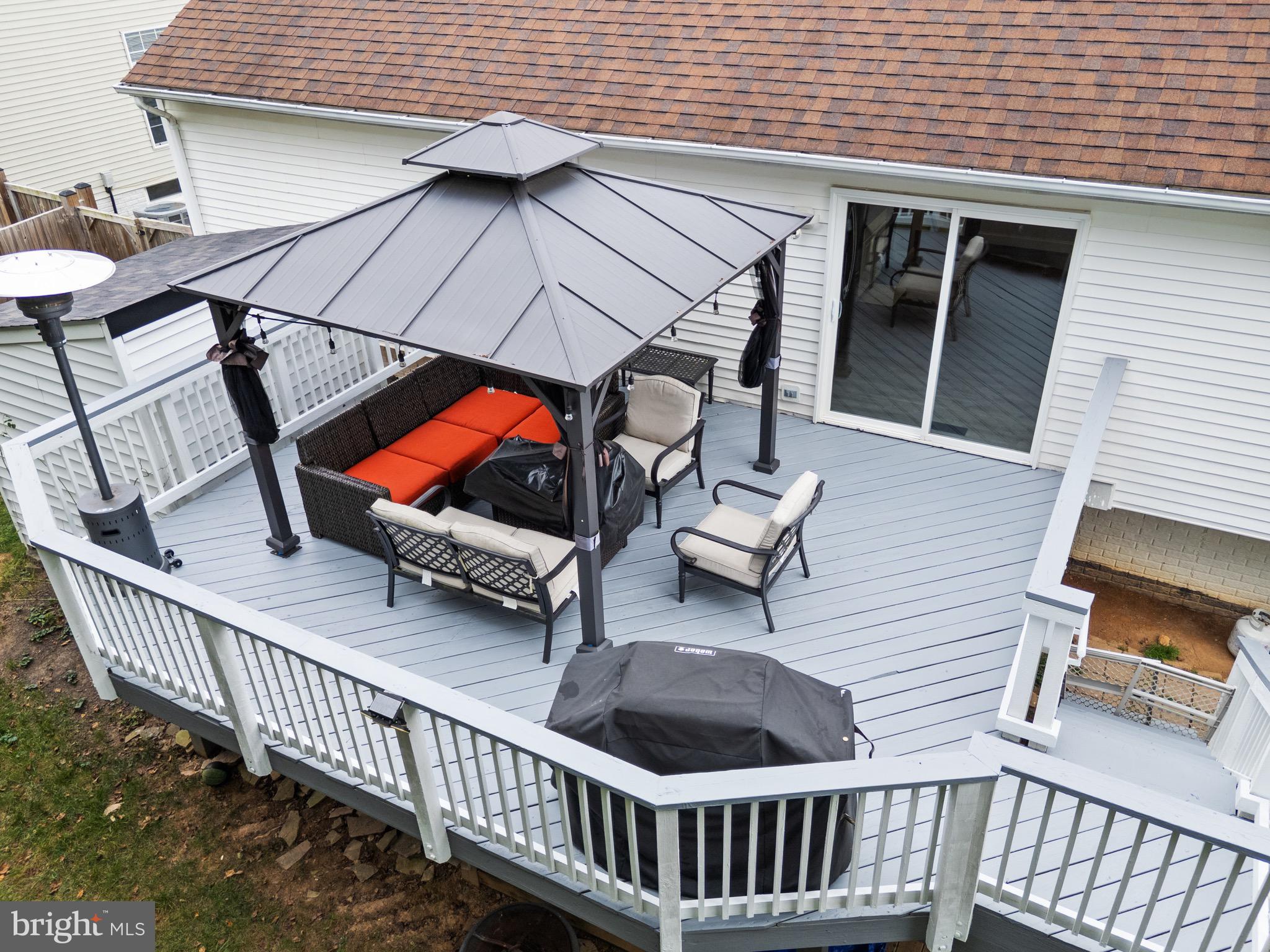 BLOOMS CROSSING - Residential