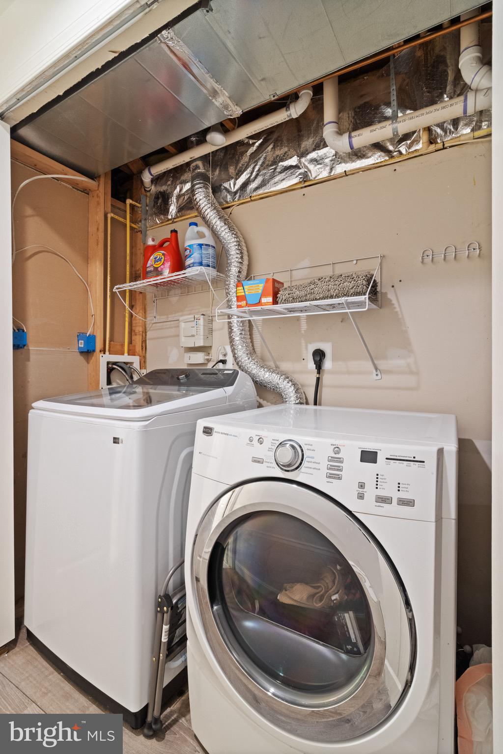 BLOOMS CROSSING - Residential