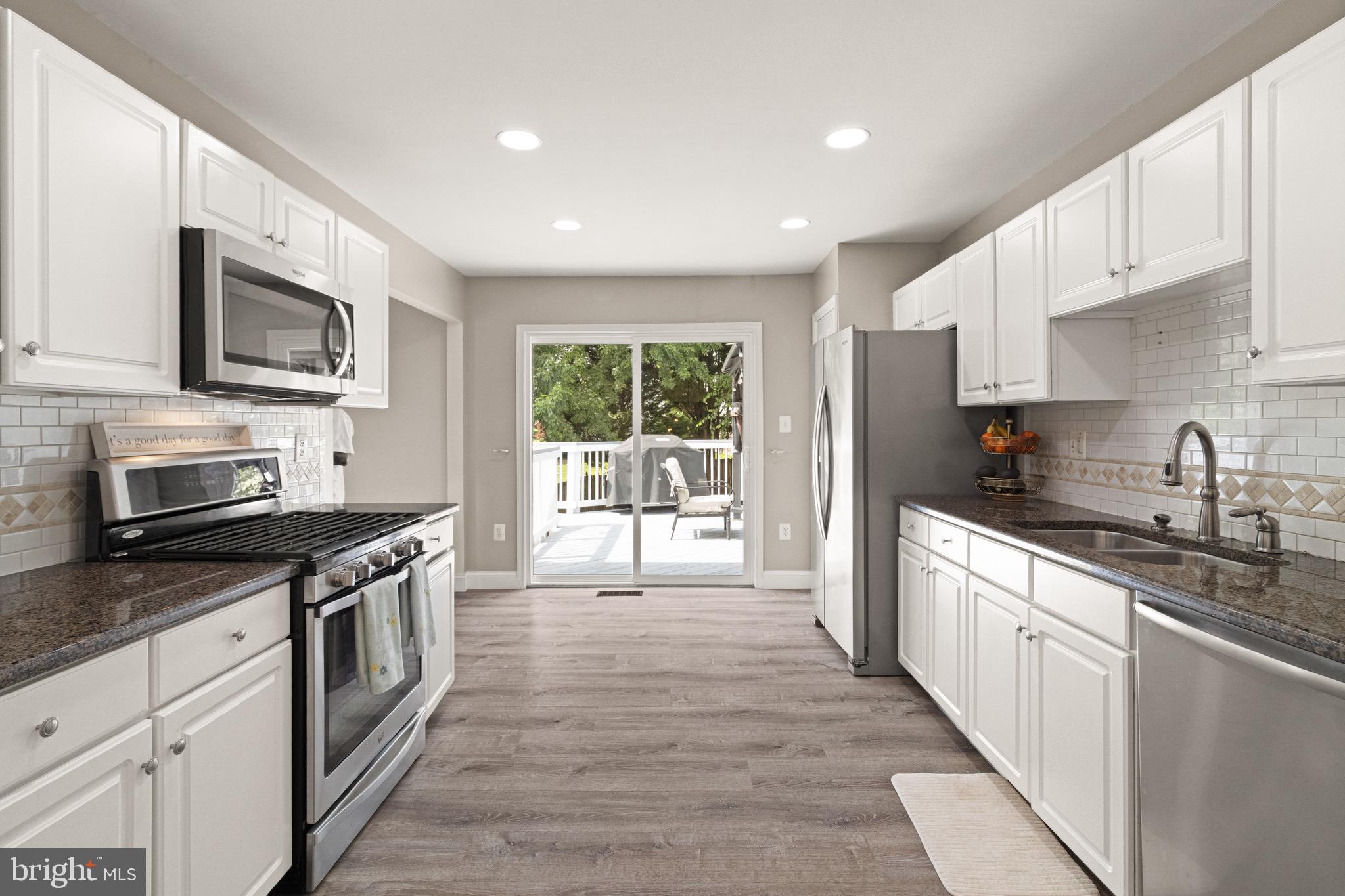 BLOOMS CROSSING - Residential