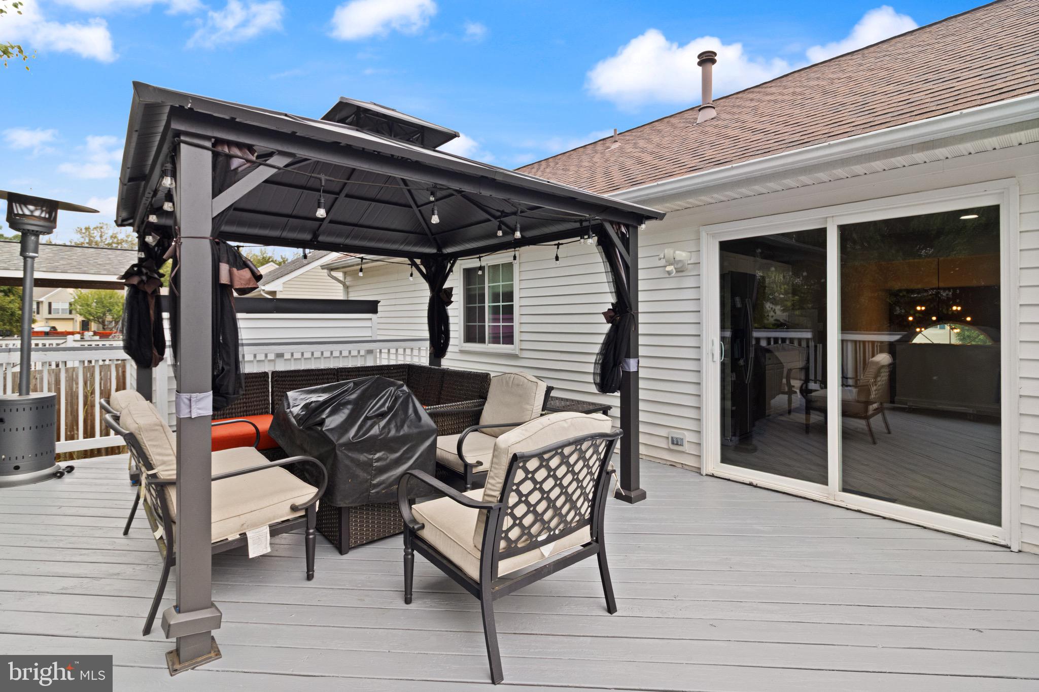 BLOOMS CROSSING - Residential