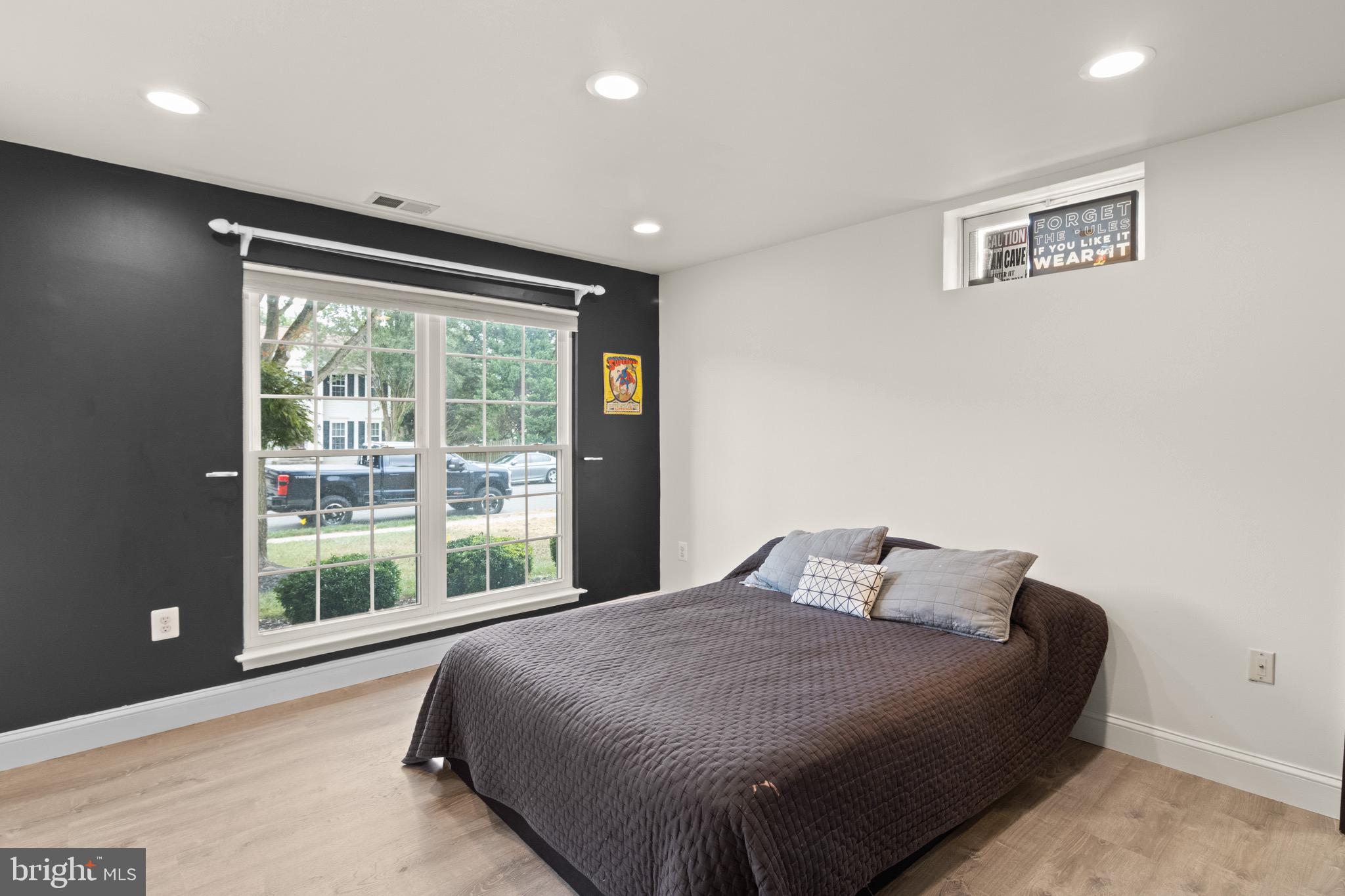 BLOOMS CROSSING - Residential