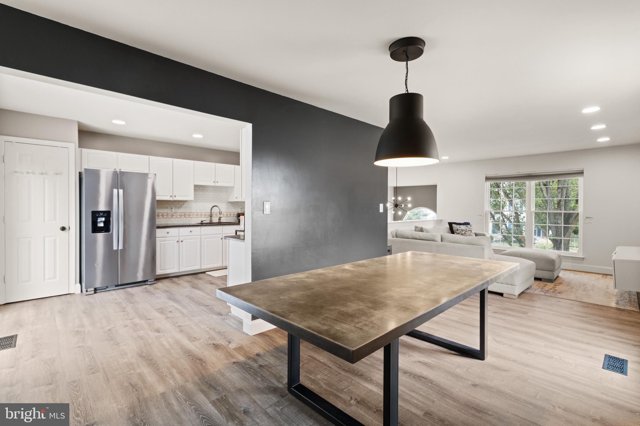 BLOOMS CROSSING - Residential