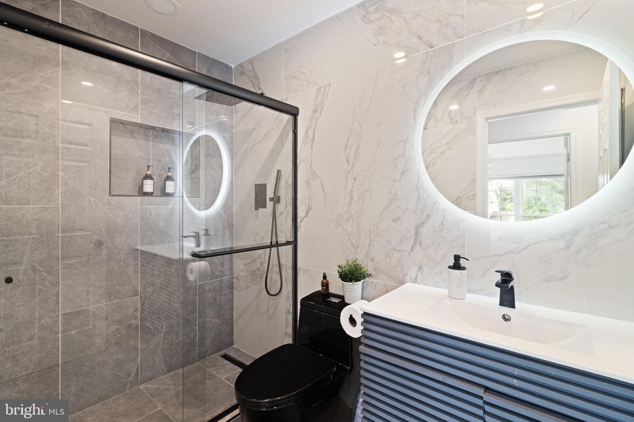 BLOOMS CROSSING - Residential