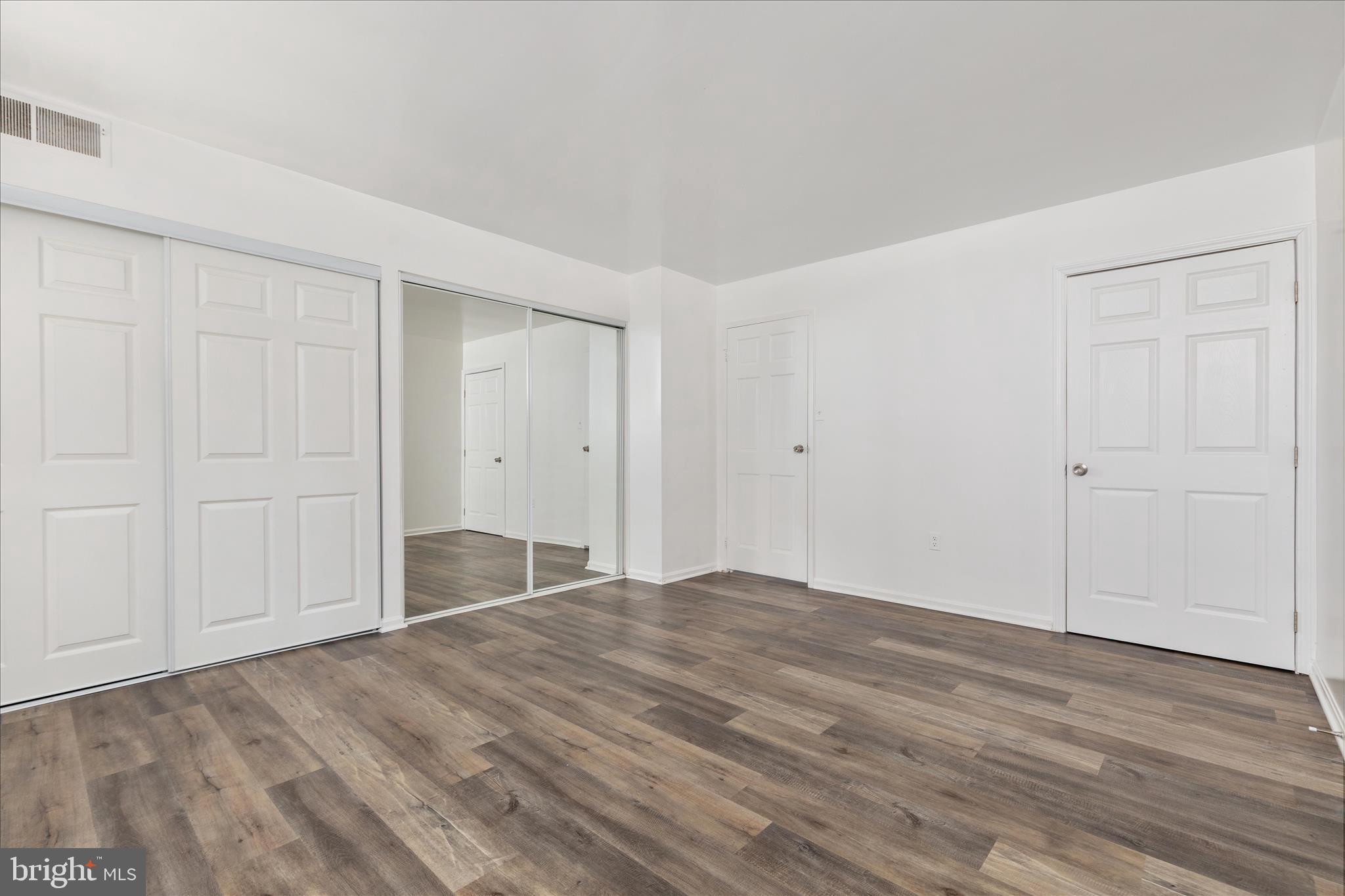 HAWTHORNE VILLAGE - Residential