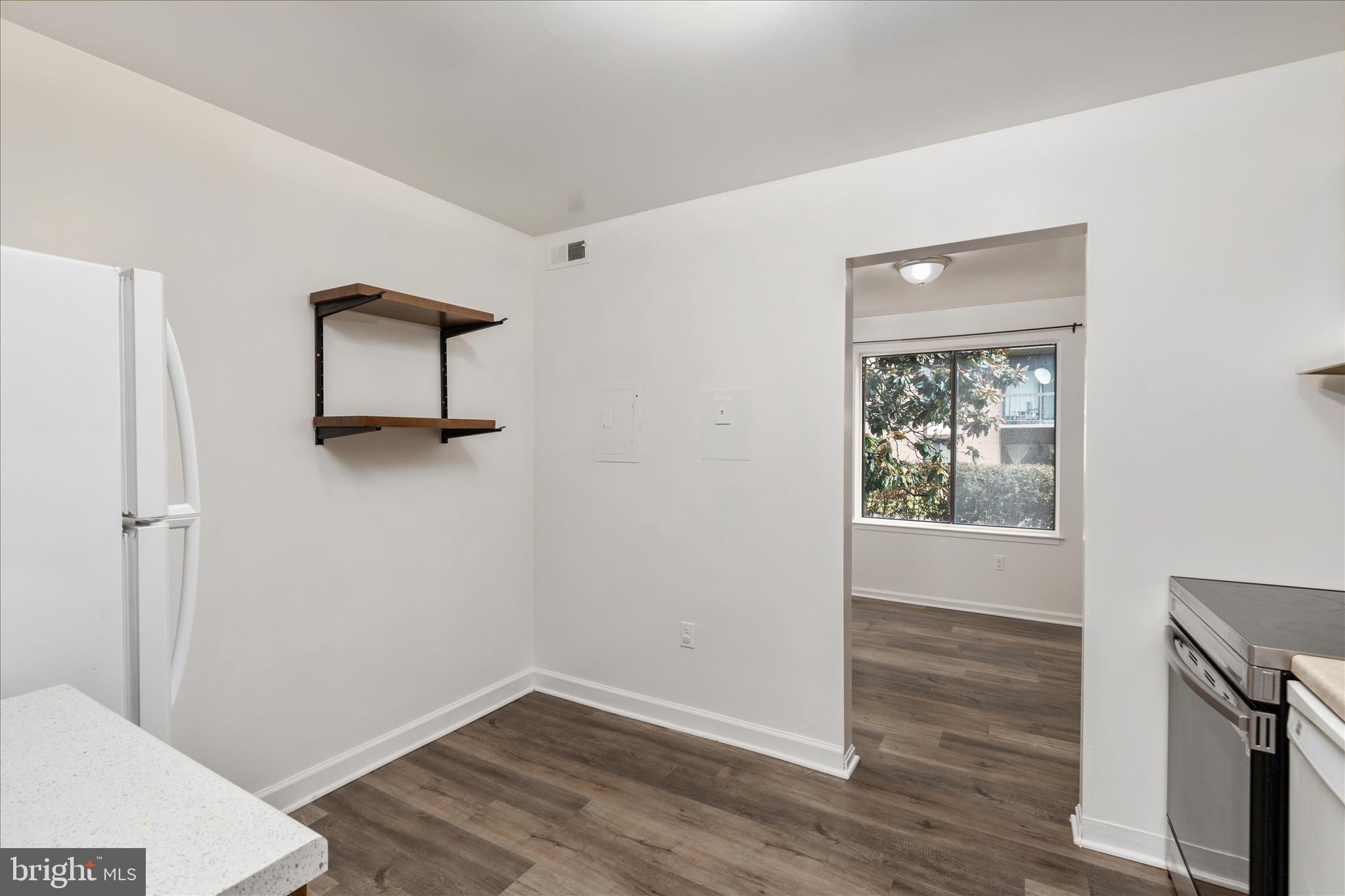 HAWTHORNE VILLAGE - Residential