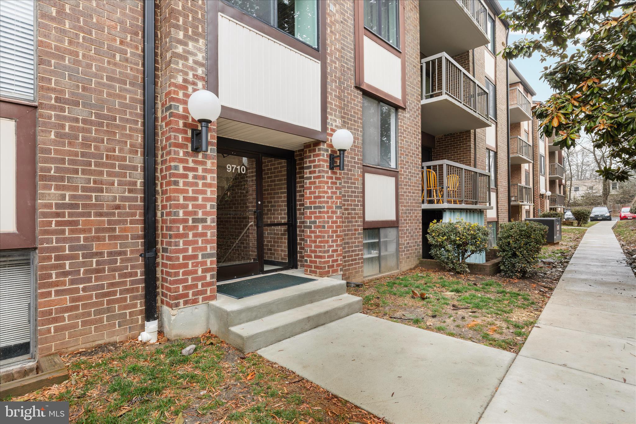 HAWTHORNE VILLAGE - Residential