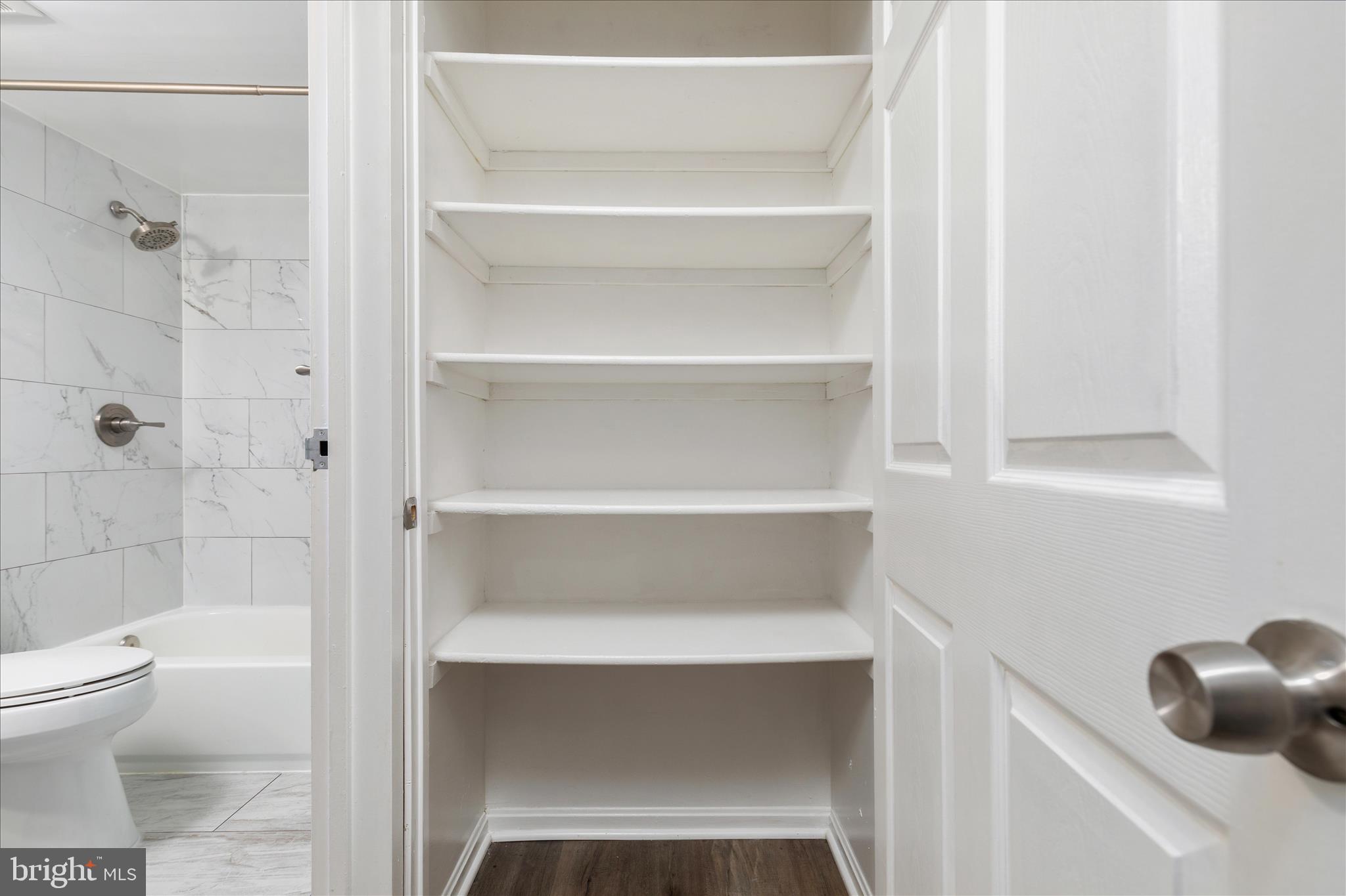 HAWTHORNE VILLAGE - Residential