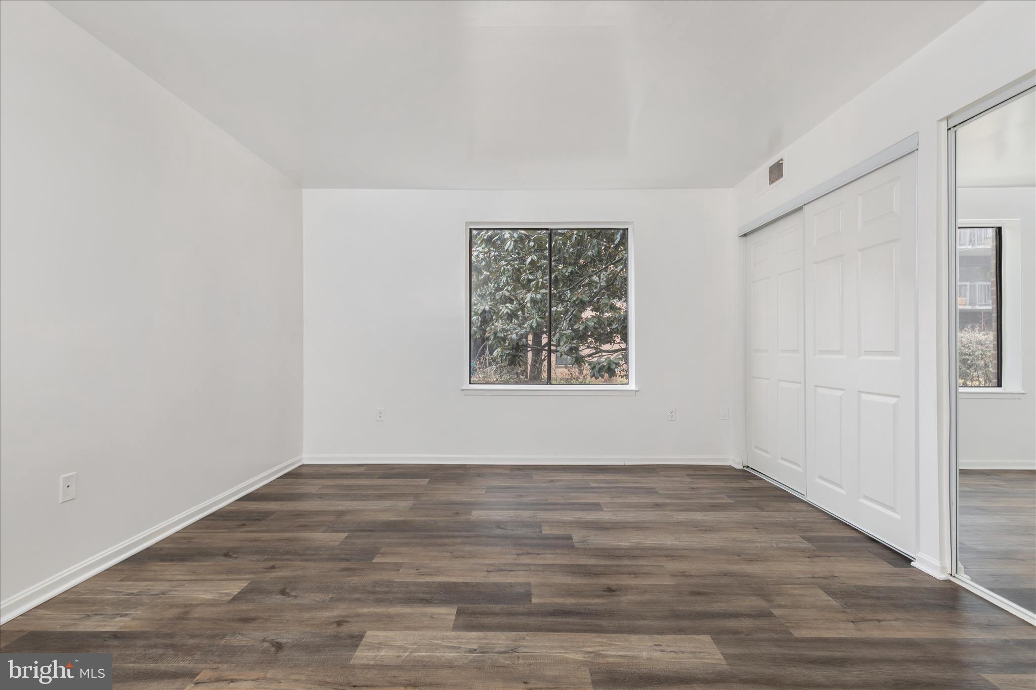 HAWTHORNE VILLAGE - Residential