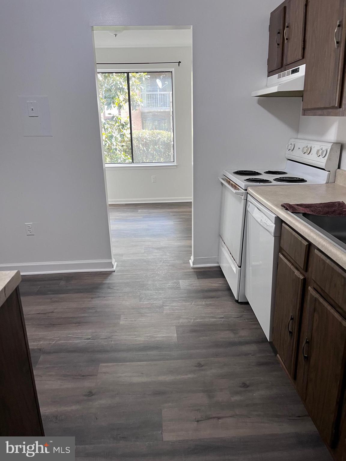 HAWTHORNE VILLAGE - Residential