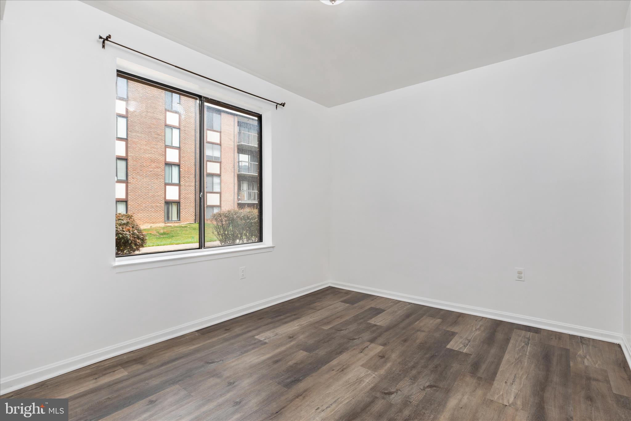 HAWTHORNE VILLAGE - Residential