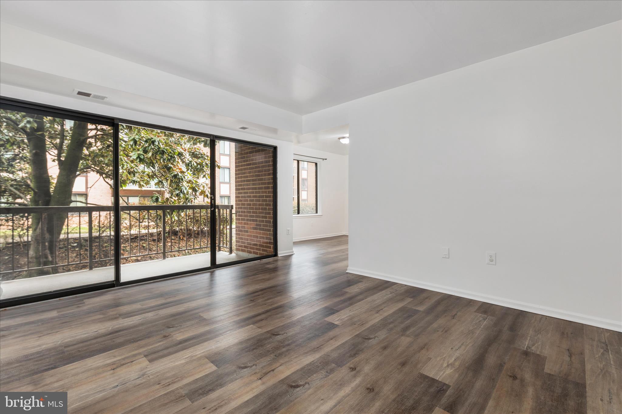 HAWTHORNE VILLAGE - Residential