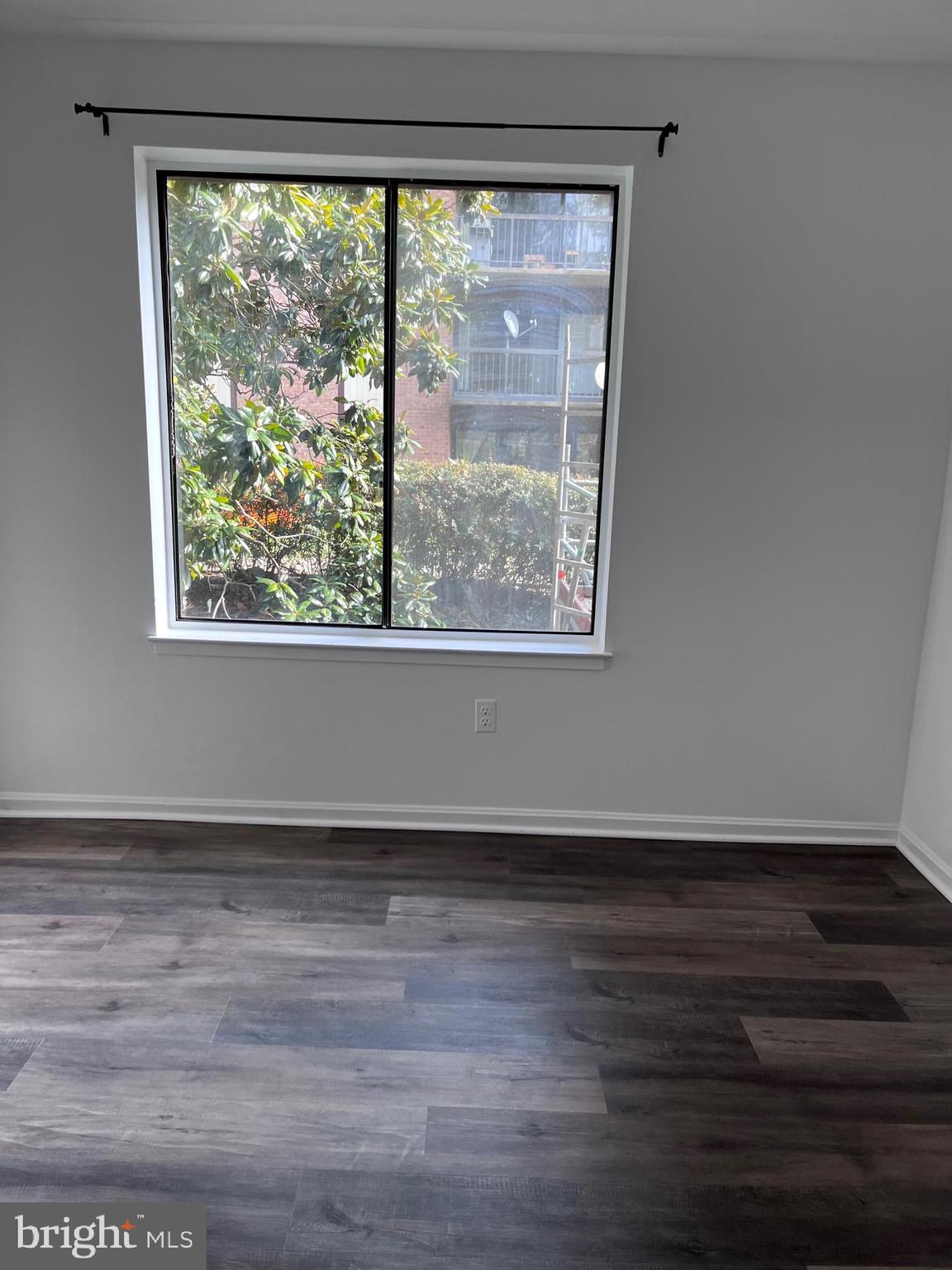 HAWTHORNE VILLAGE - Residential