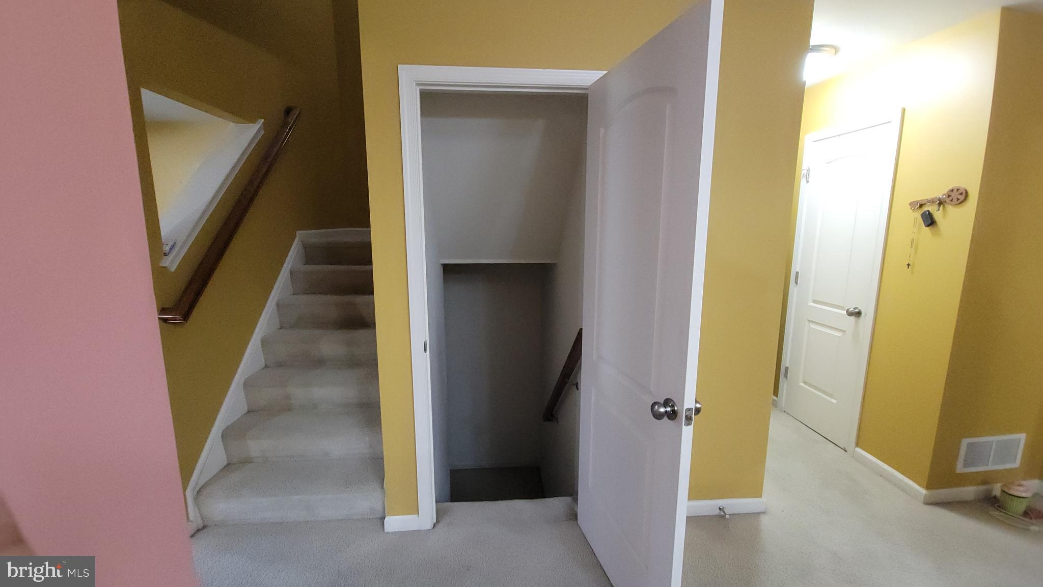 SILVER CREEK - Residential Lease