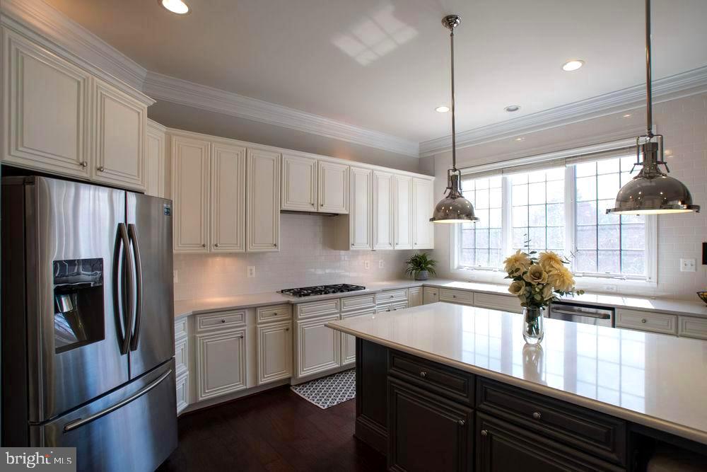 LANSDOWNE ON THE POTOMAC - Residential