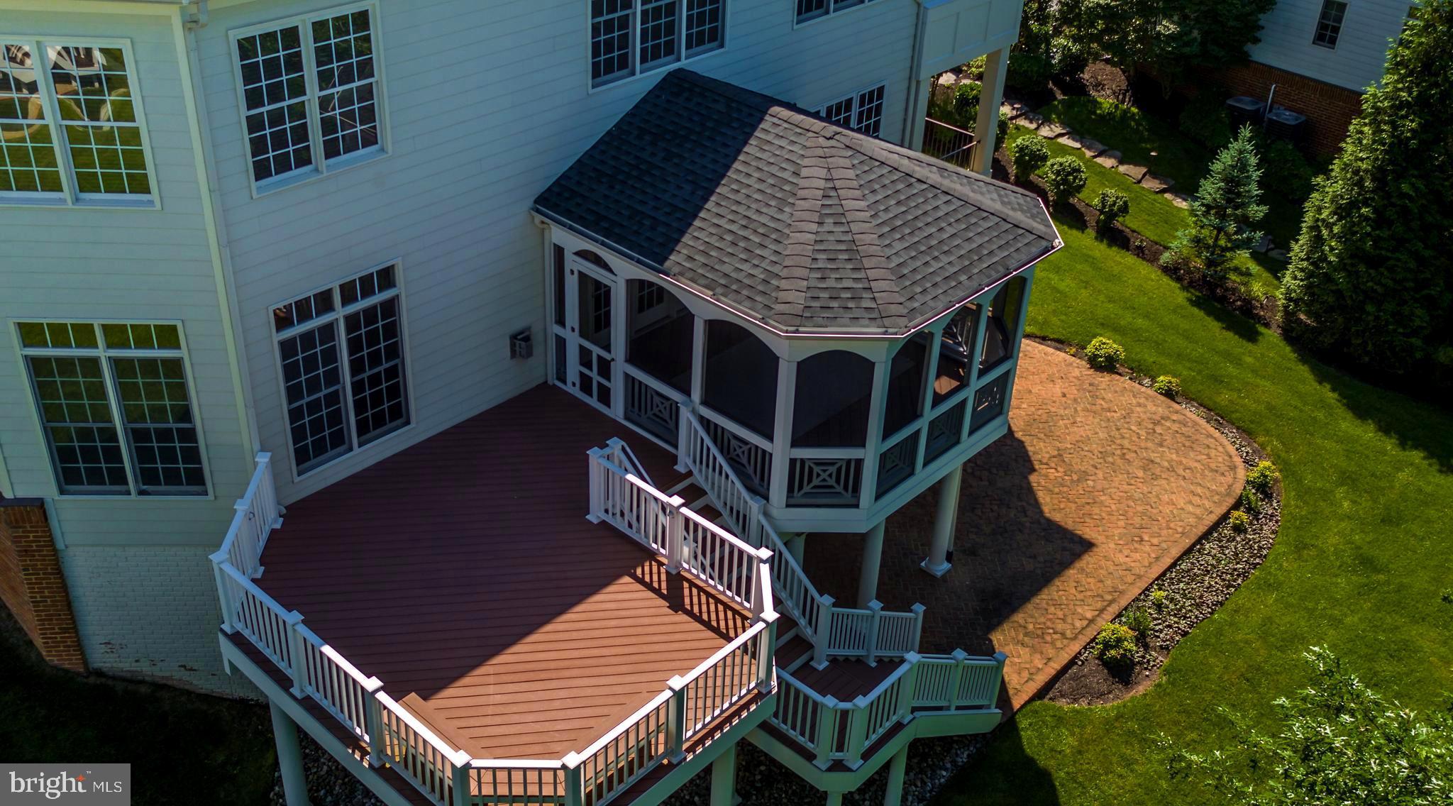 LANSDOWNE ON THE POTOMAC - Residential