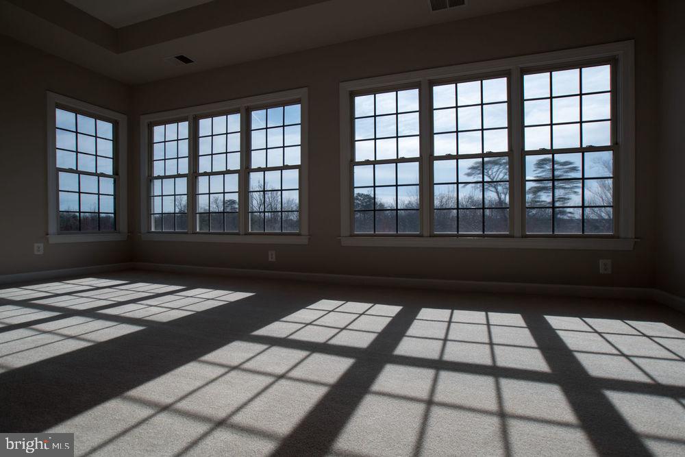 LANSDOWNE ON THE POTOMAC - Residential