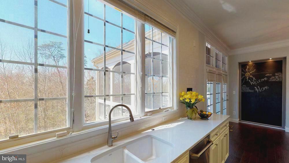 LANSDOWNE ON THE POTOMAC - Residential