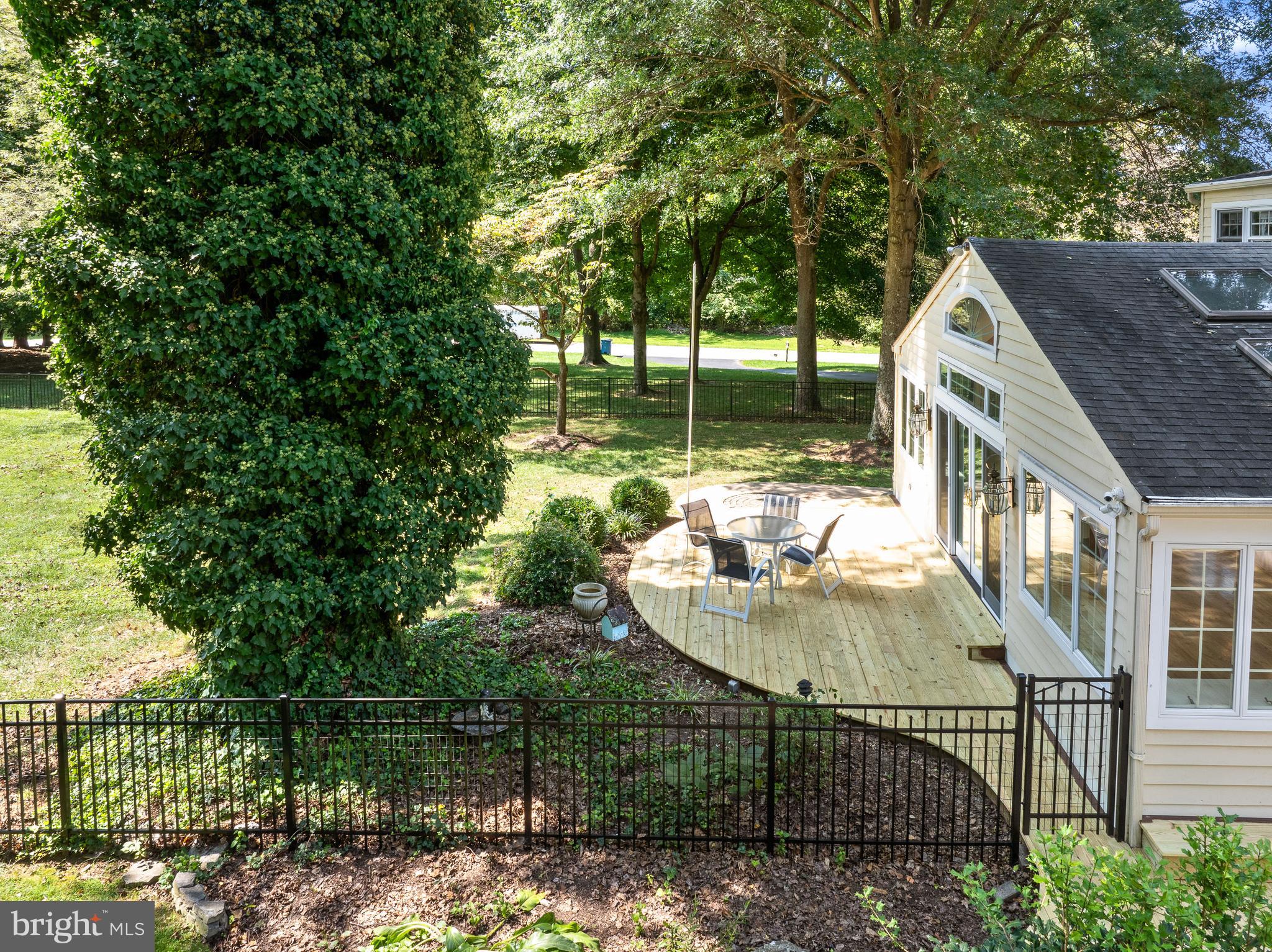 SPRING MEADOWS - Residential