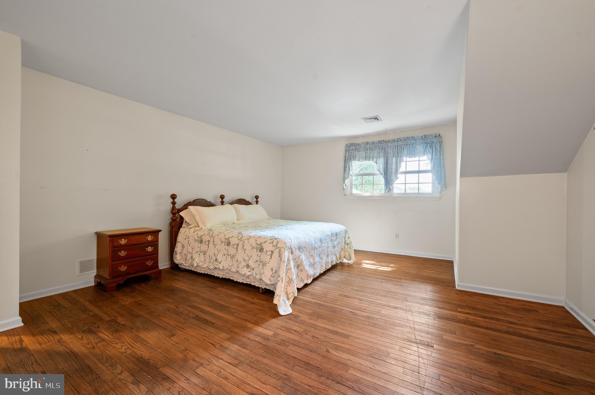 SPRING MEADOWS - Residential