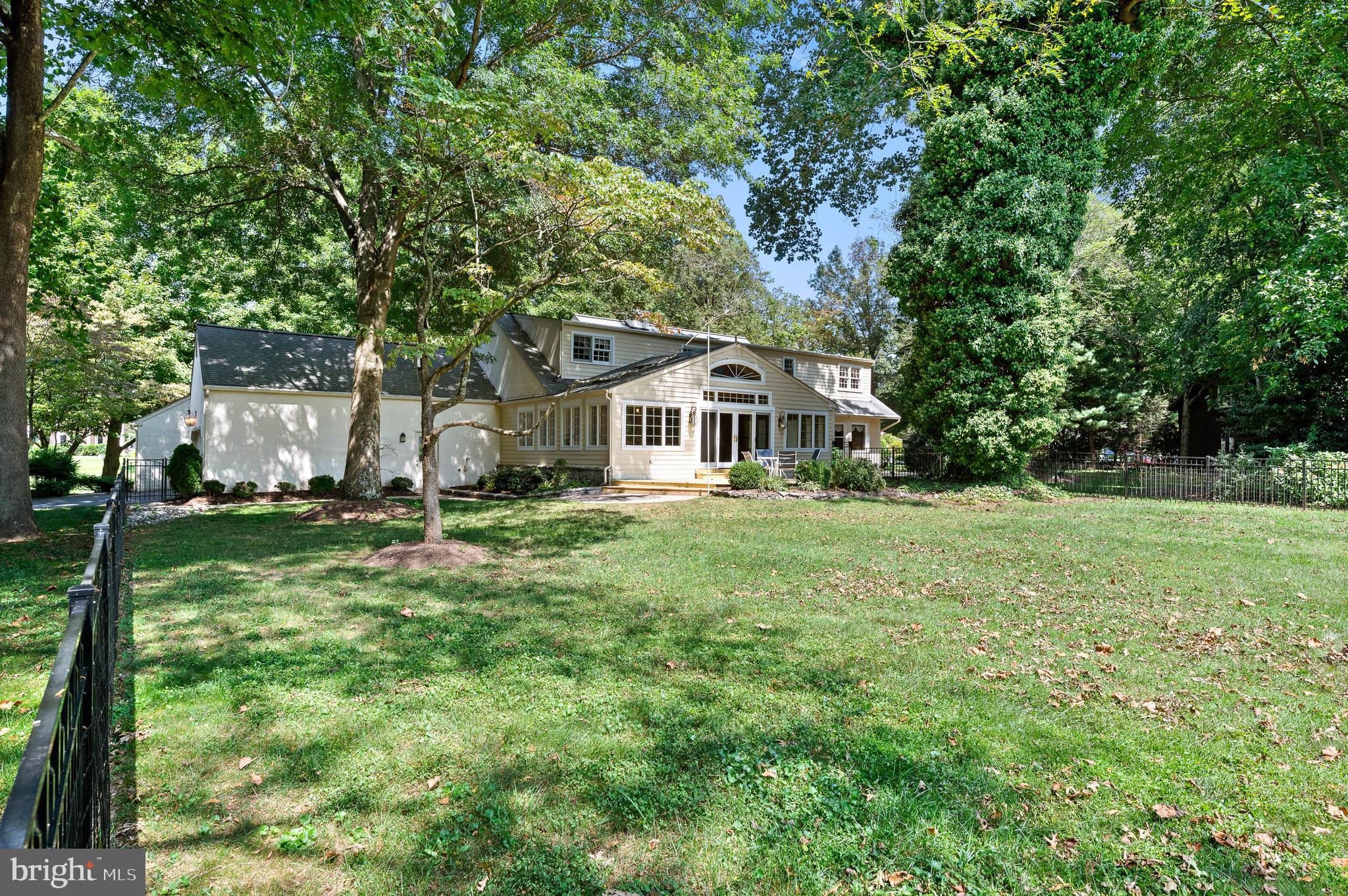 SPRING MEADOWS - Residential