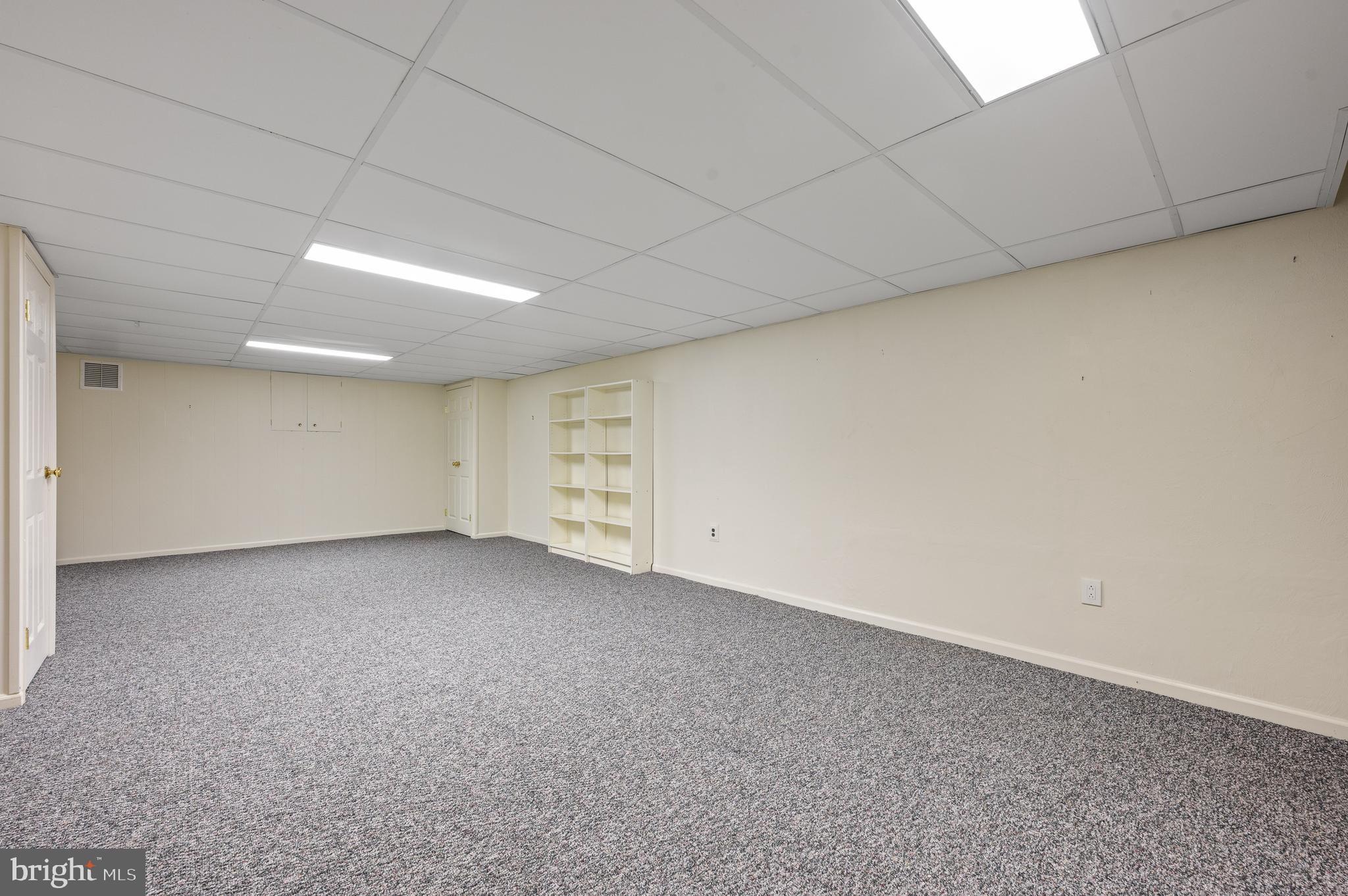 SPRING MEADOWS - Residential