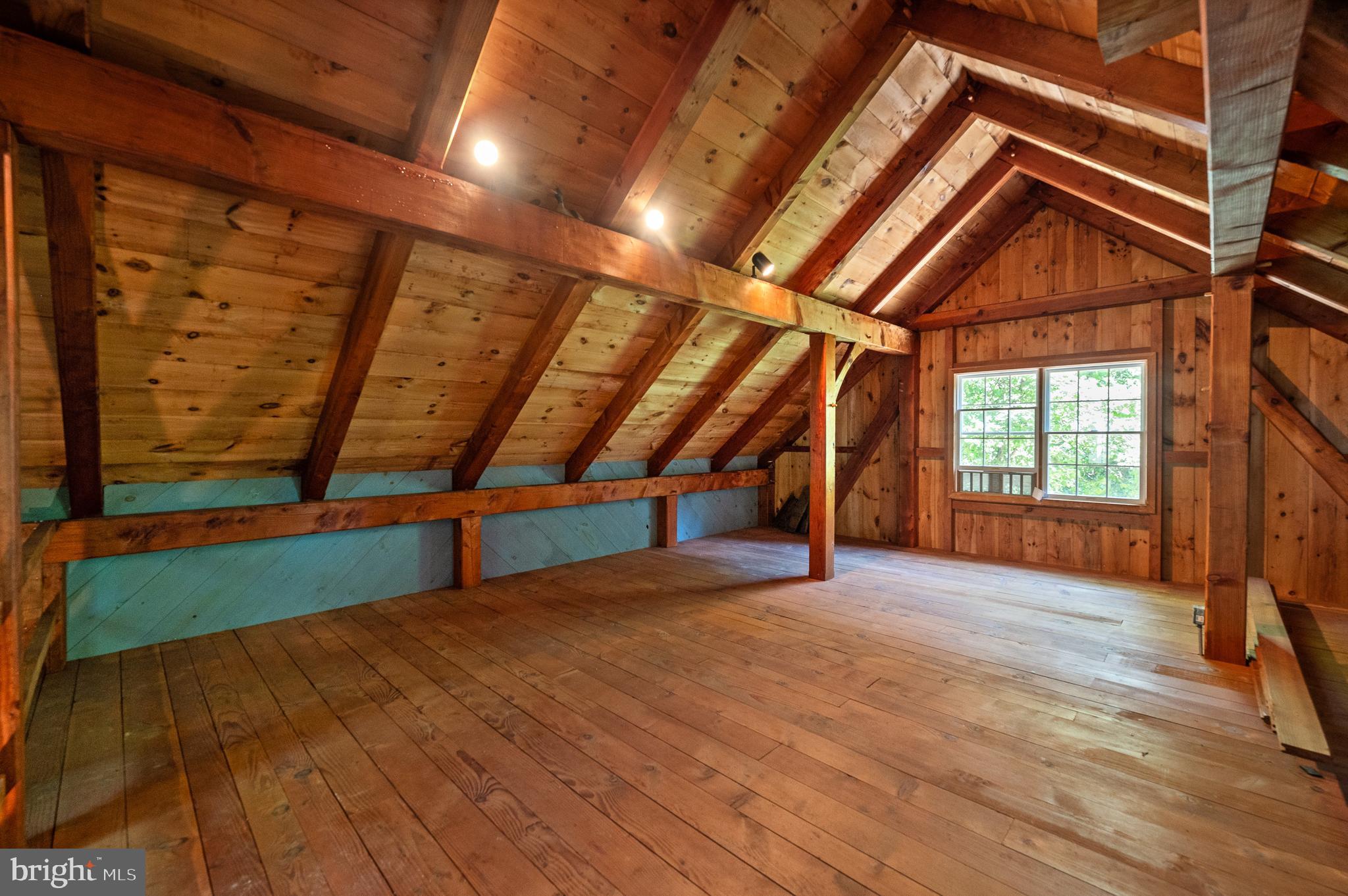 SPRING MEADOWS - Residential