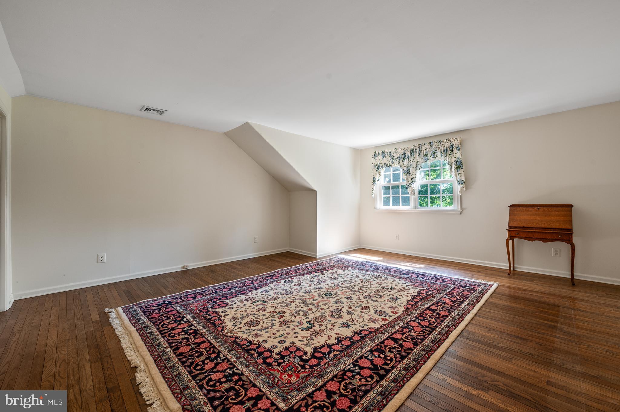 SPRING MEADOWS - Residential