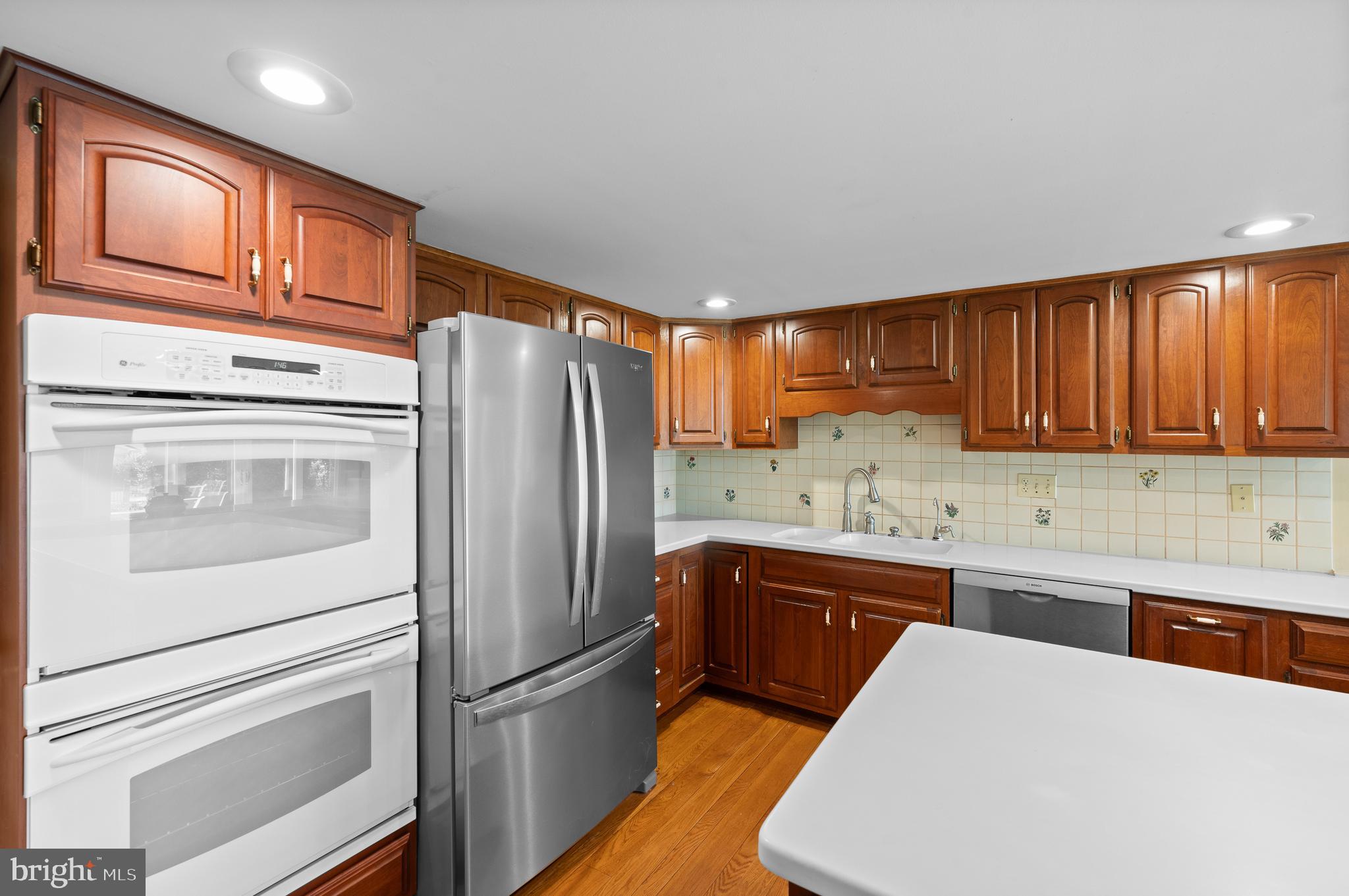 SPRING MEADOWS - Residential