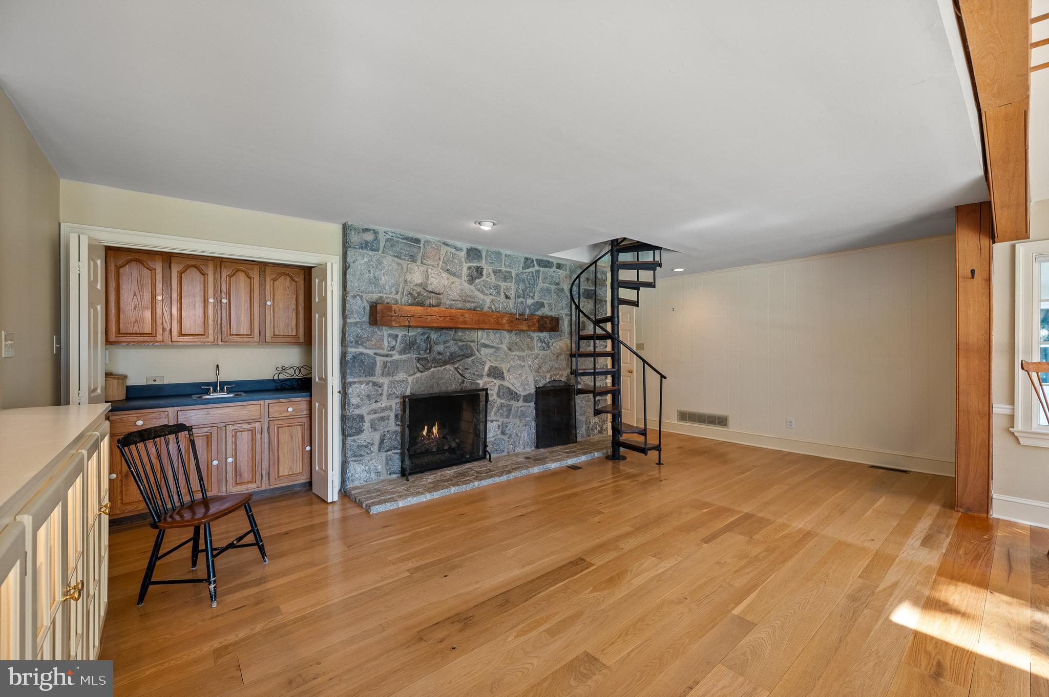 SPRING MEADOWS - Residential