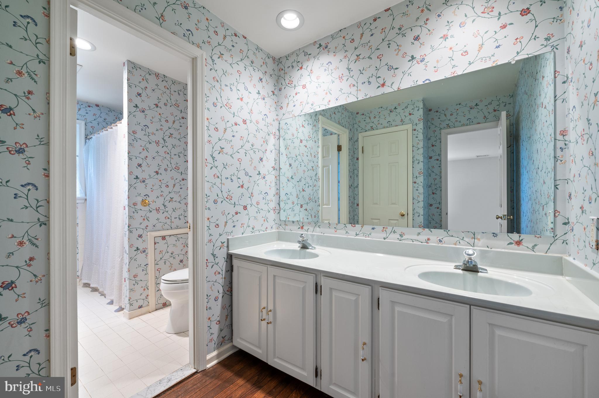 SPRING MEADOWS - Residential