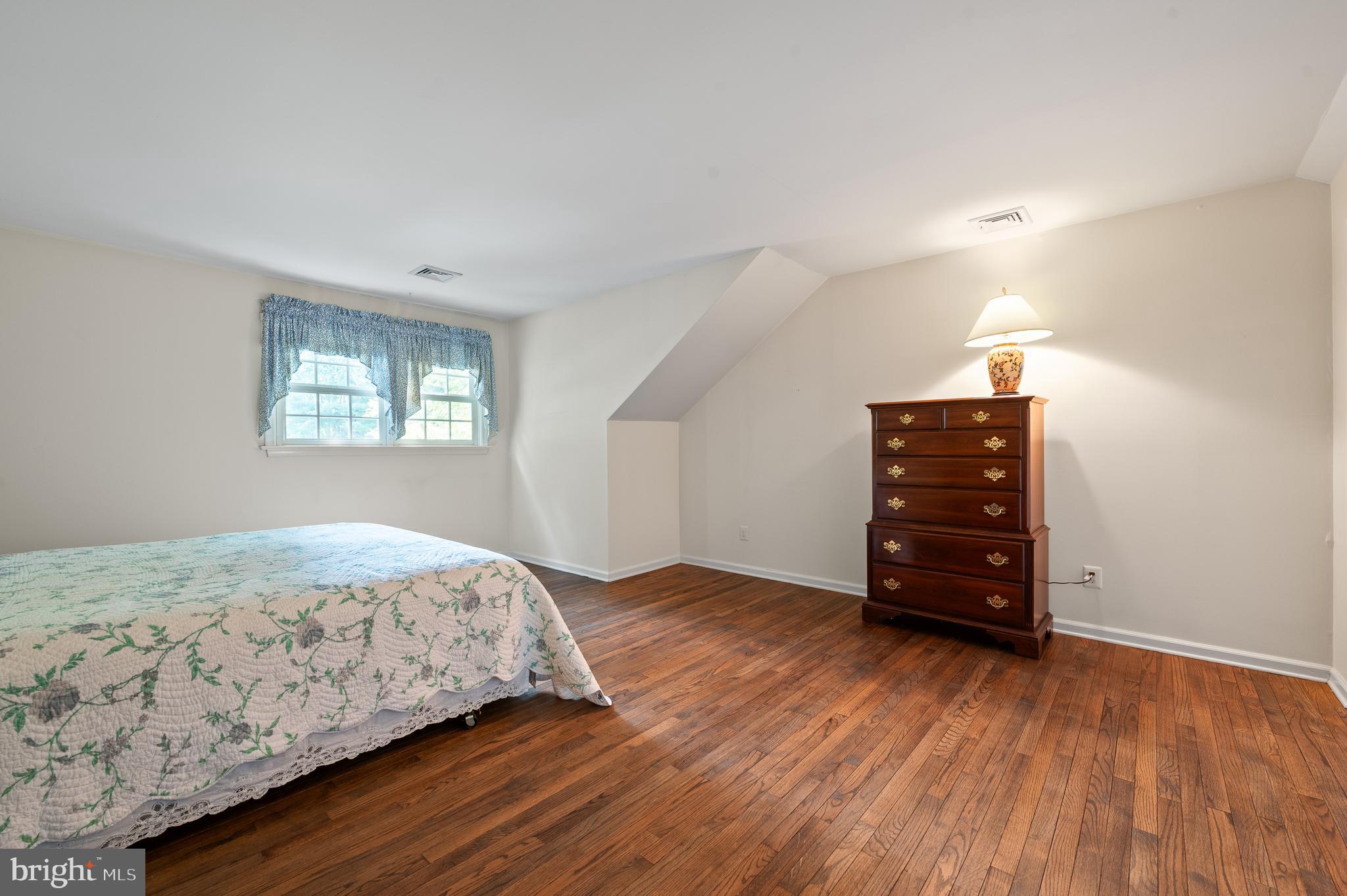 SPRING MEADOWS - Residential