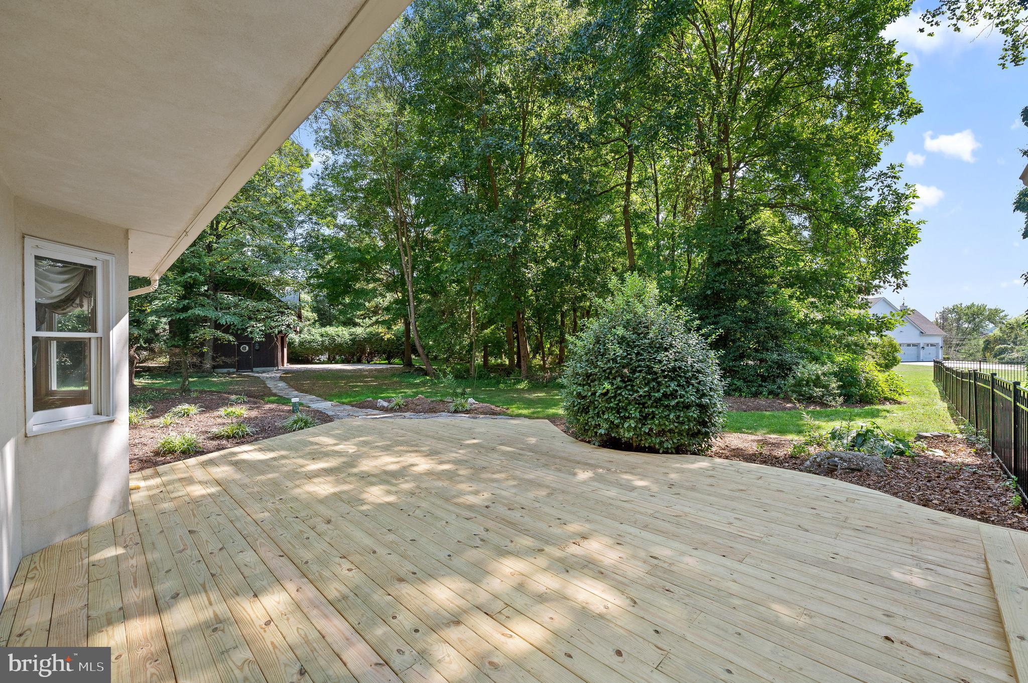 SPRING MEADOWS - Residential