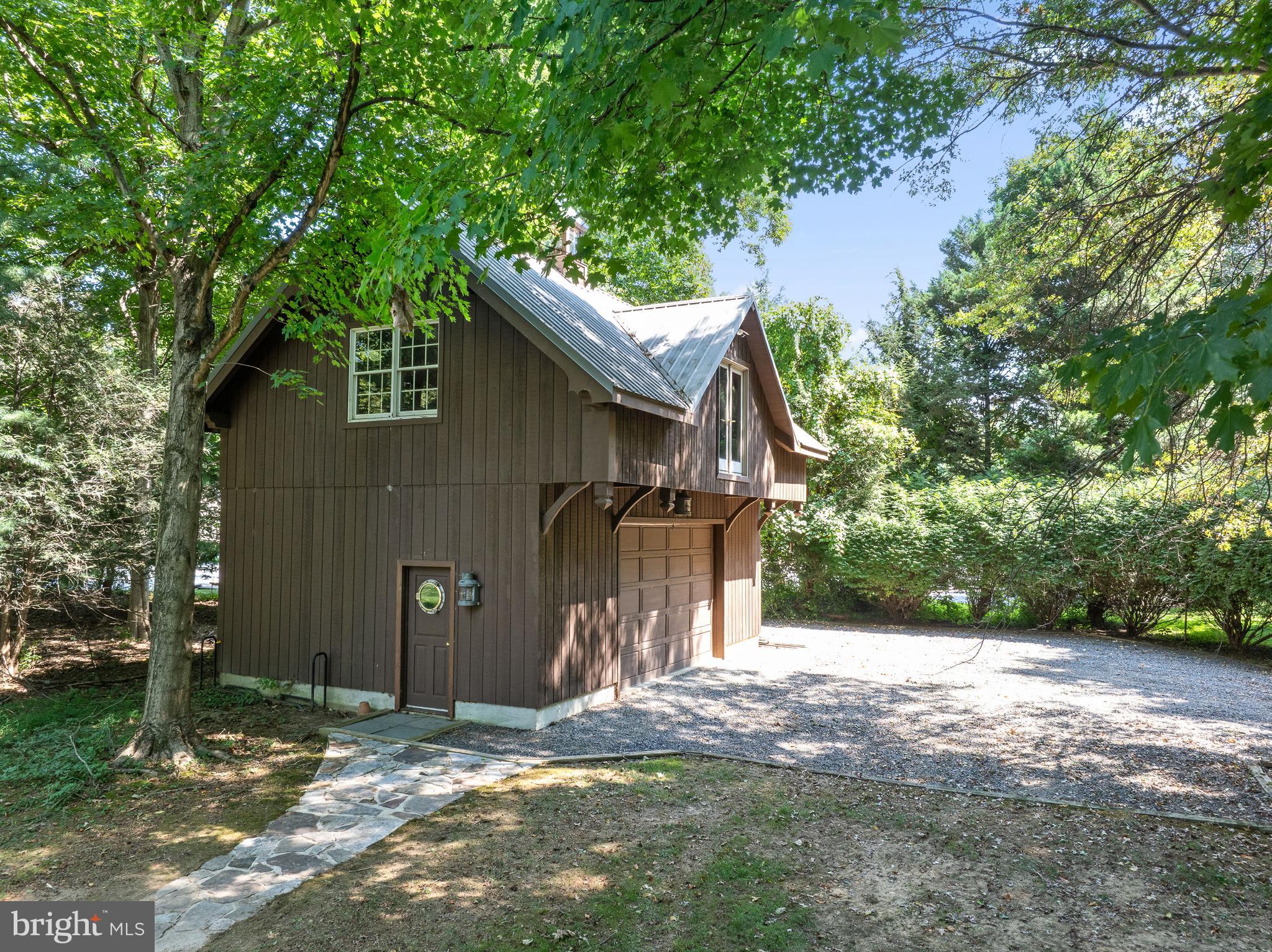 SPRING MEADOWS - Residential