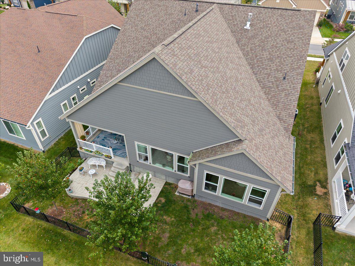 SHENANDOAH, LAKE FREDERICK - Residential